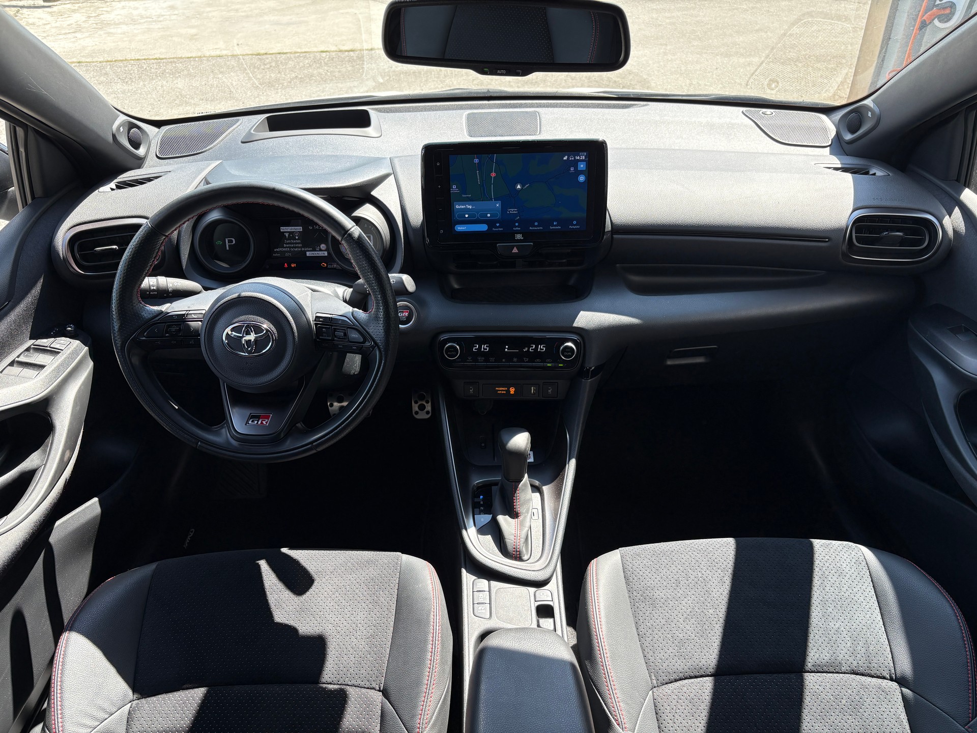 TOYOTA Yaris 1.5 GR Sport e-CVT-image-7