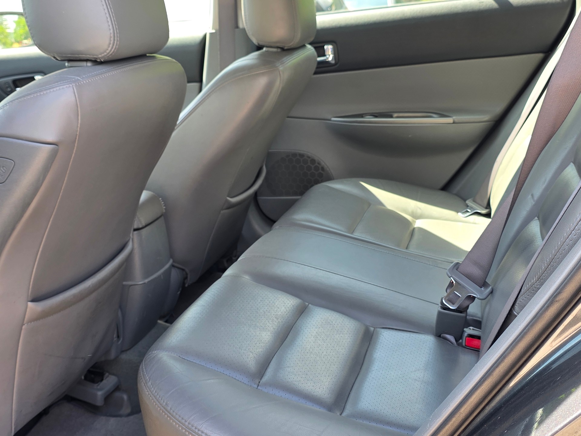 MAZDA 3.0i V6 *** Automat Frisch ab MFK / Frisch ab Service / Gratis Lieferung ***-image-9