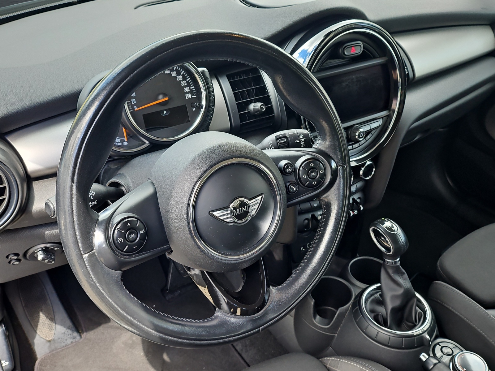 MINI Cooper Steptronic-image-11