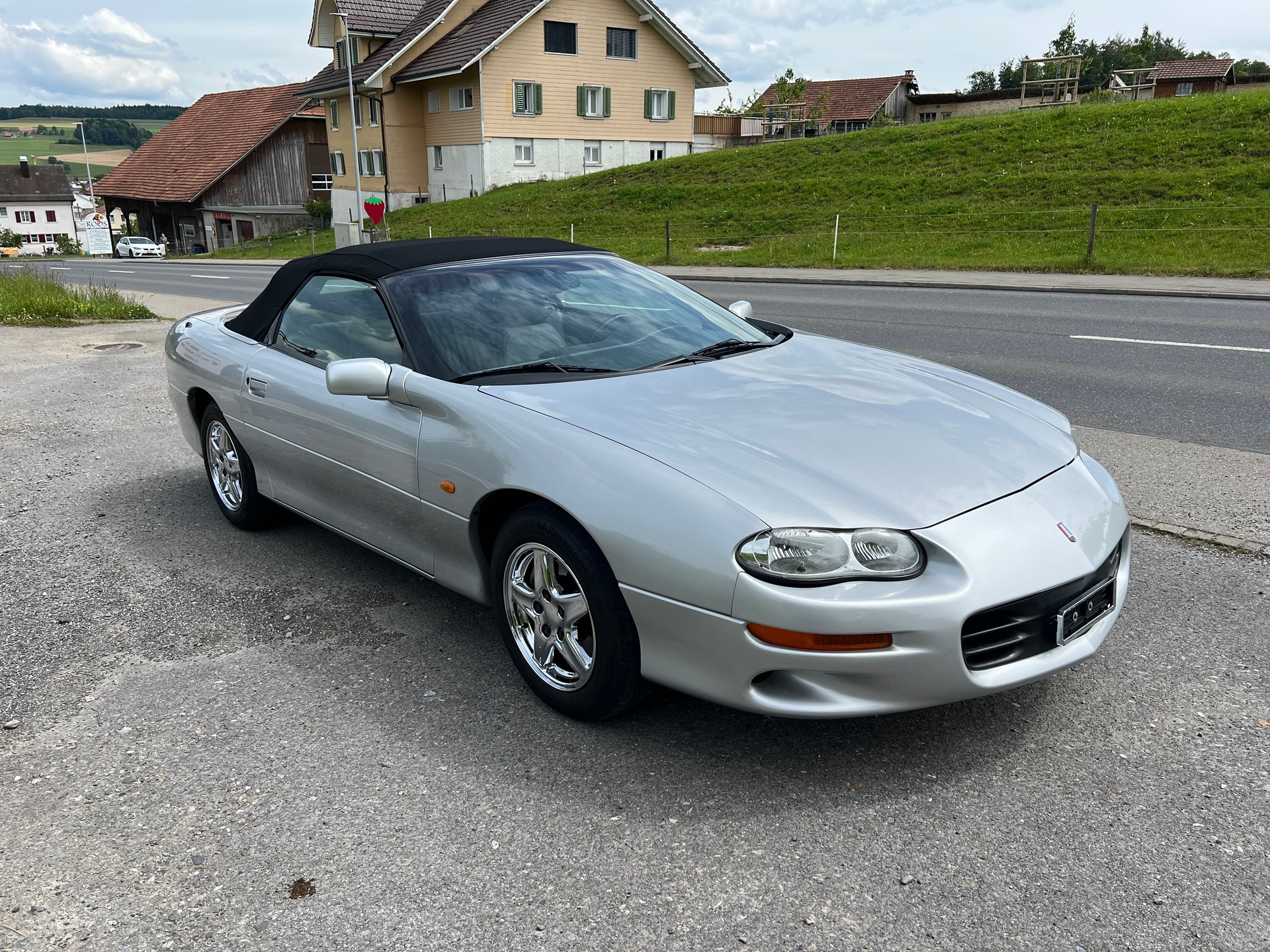 CHEVROLET Camaro Convertible B-image-9