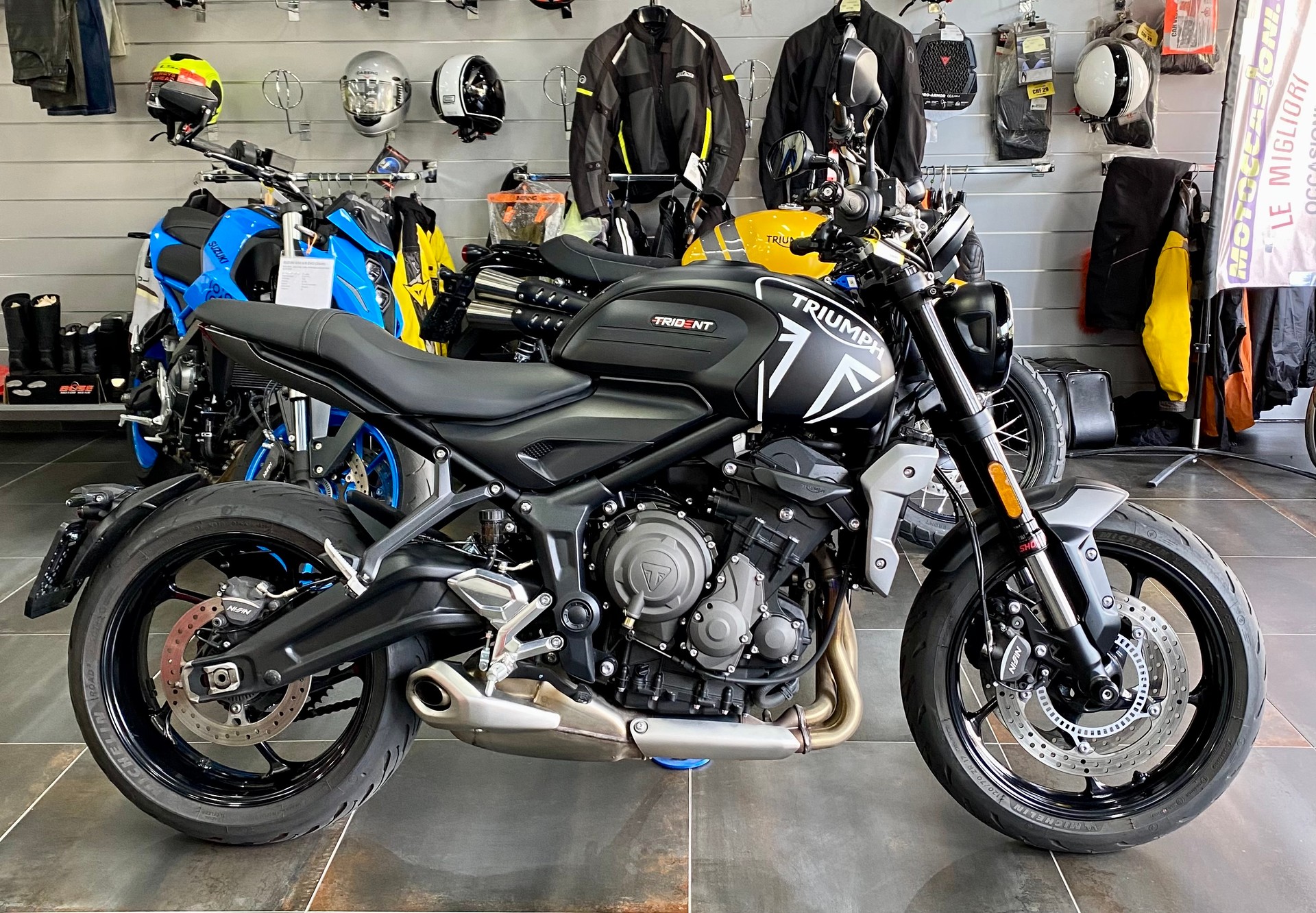 TRIUMPH Trident 660