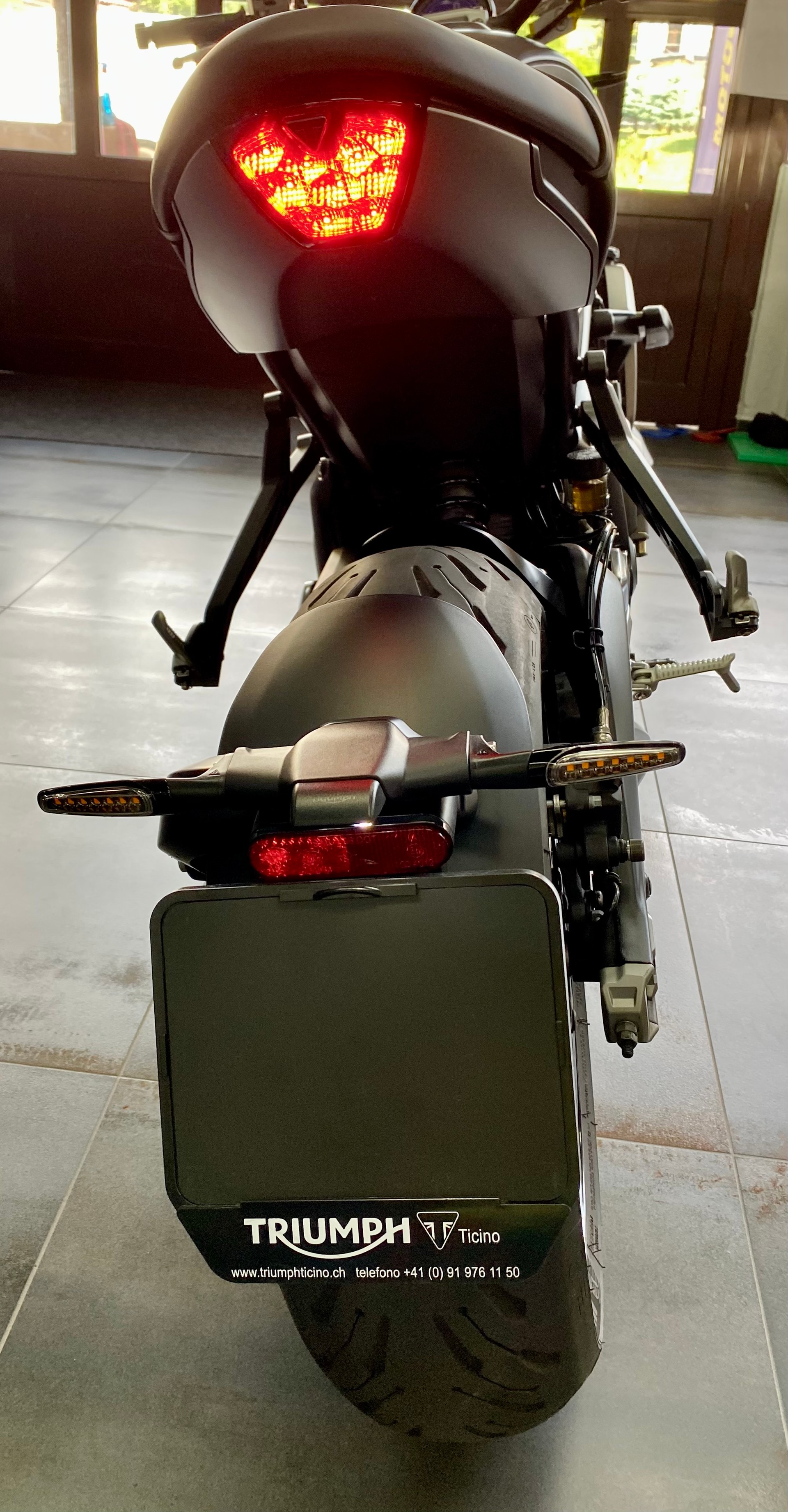 TRIUMPH Trident 660-image-3