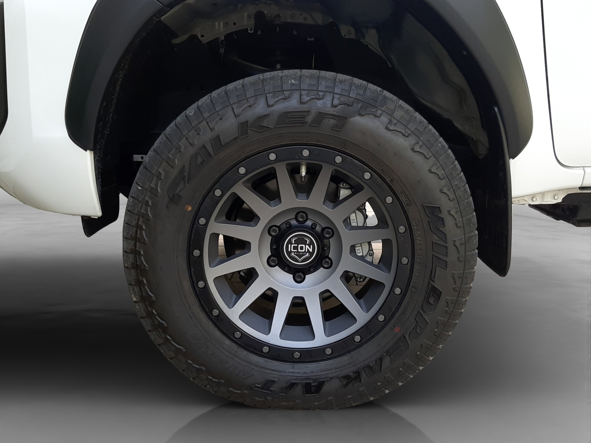 TOYOTA Hilux Double Cab.-Pick-up 2.8 D-4D 204 Style MHEV-image-12