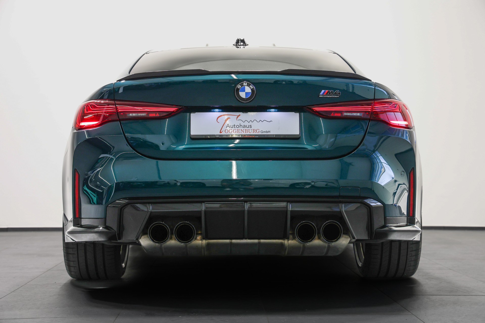BMW M4 Coupé Competition LCI *Sonderlackierung Bostongreen*BMW Werksgarantie bis 03.2028*-image-9