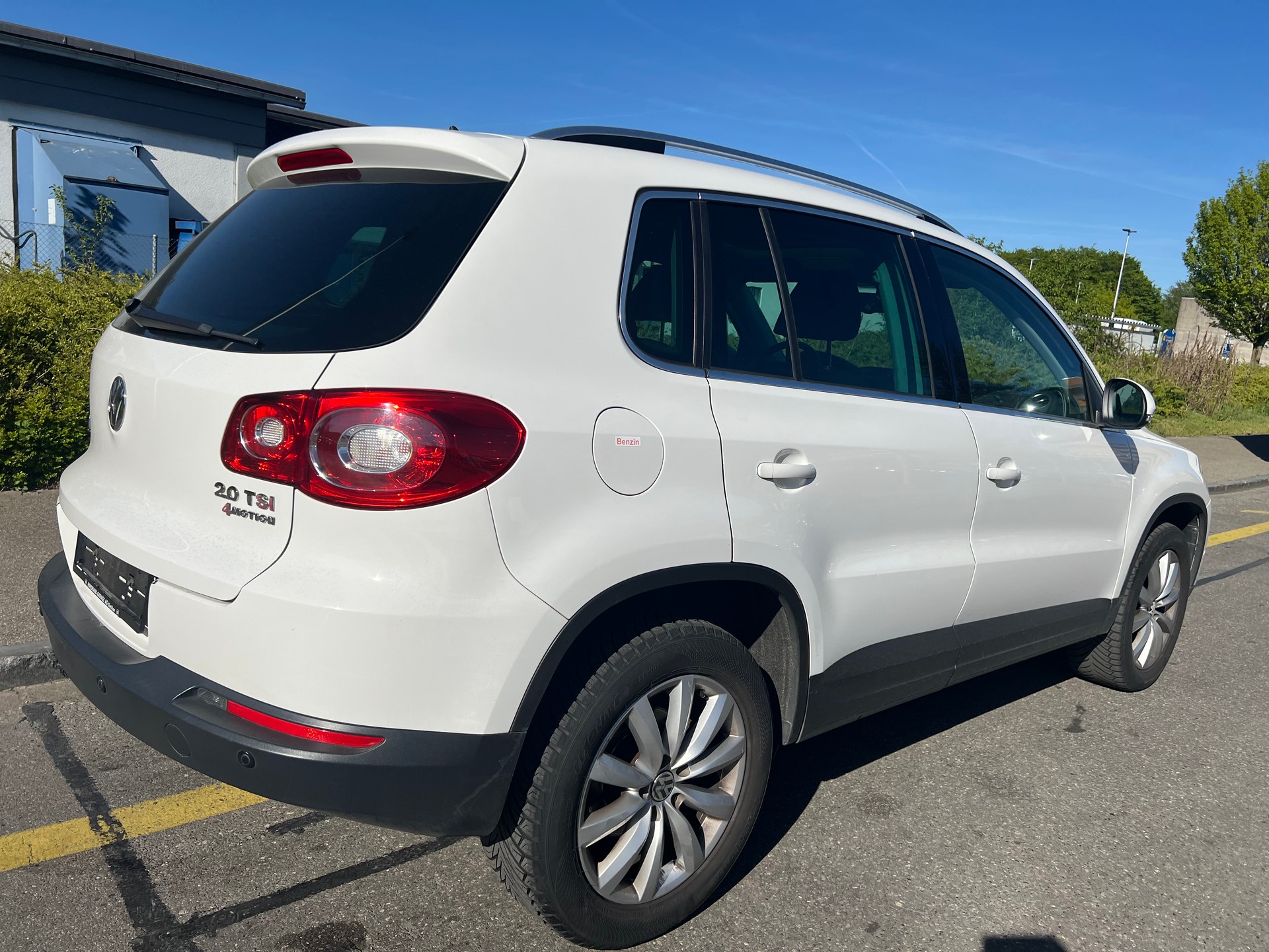 VW Tiguan 2.0 TSI Sport&Style DSG-image-3