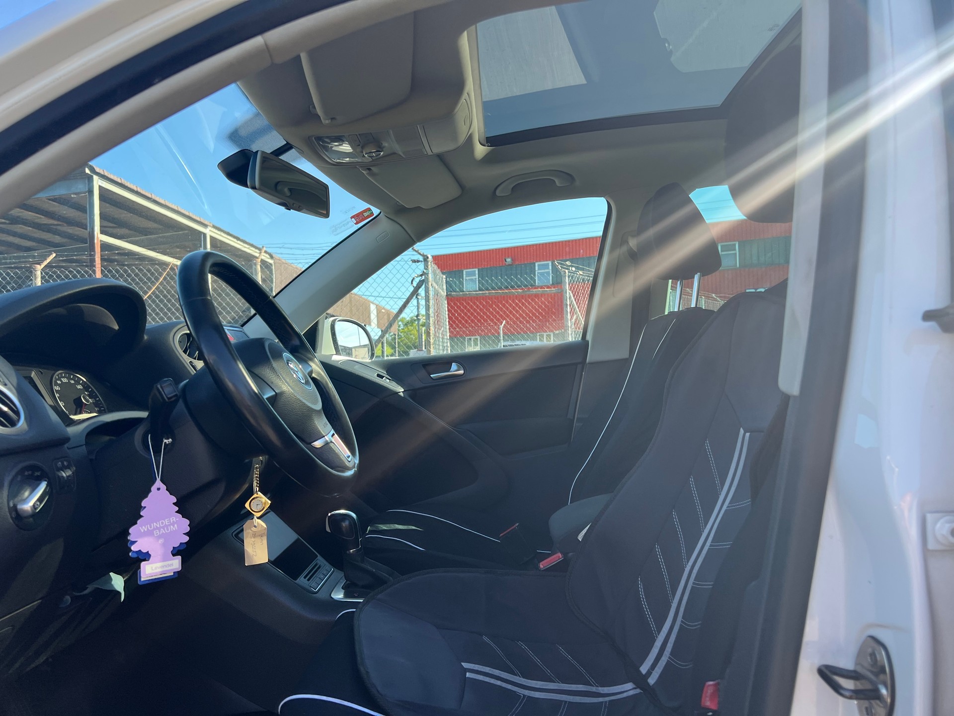VW Tiguan 2.0 TSI Sport&Style DSG-image-4