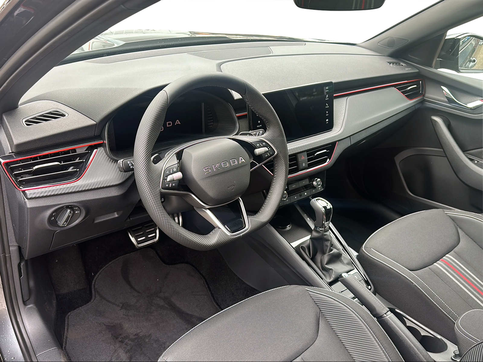 SKODA Kamiq 1.5 TSI Monte Carlo DSG-showroom-element-3