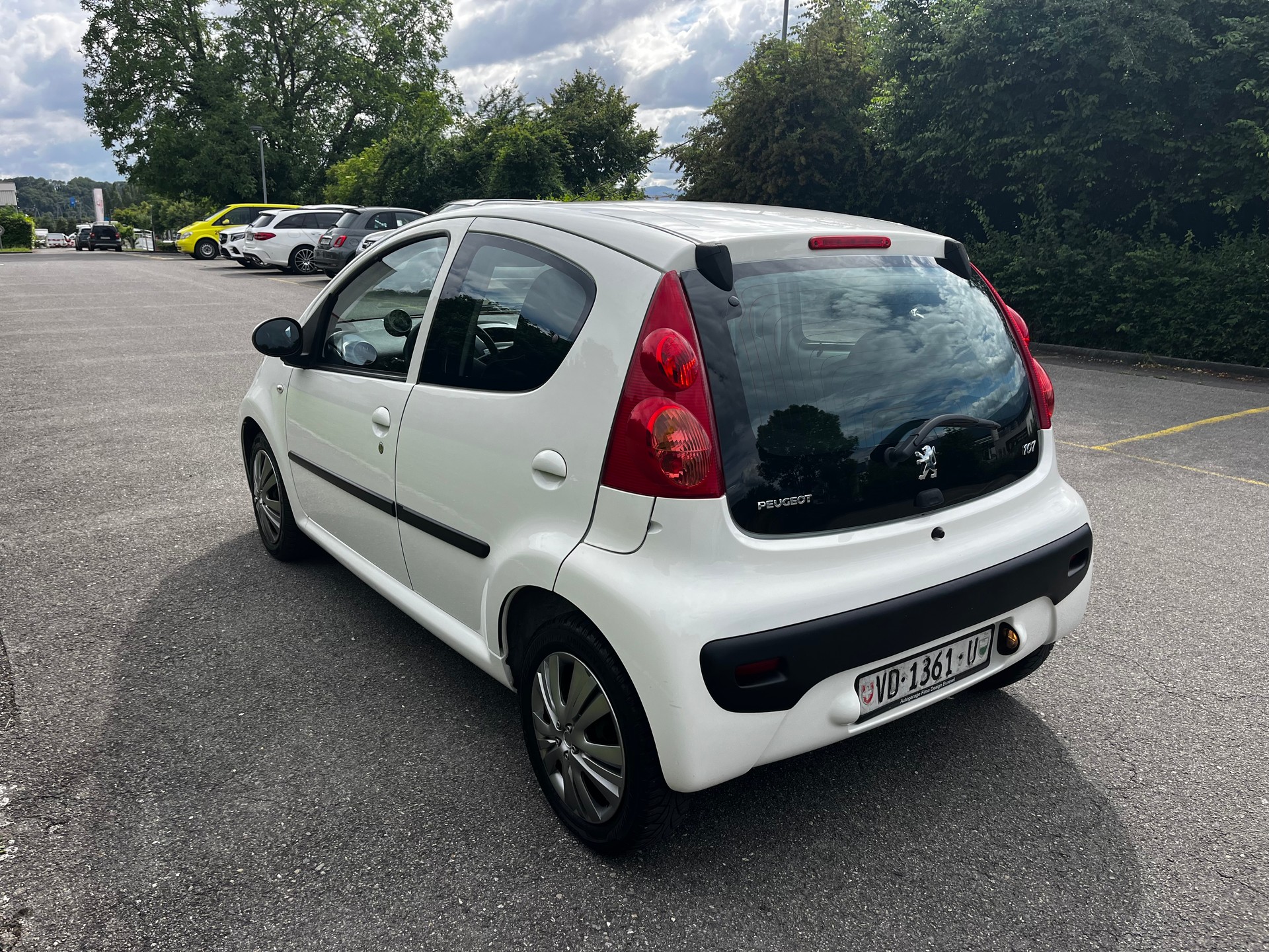 PEUGEOT 107 1.0 Trendy BMP5-image-5