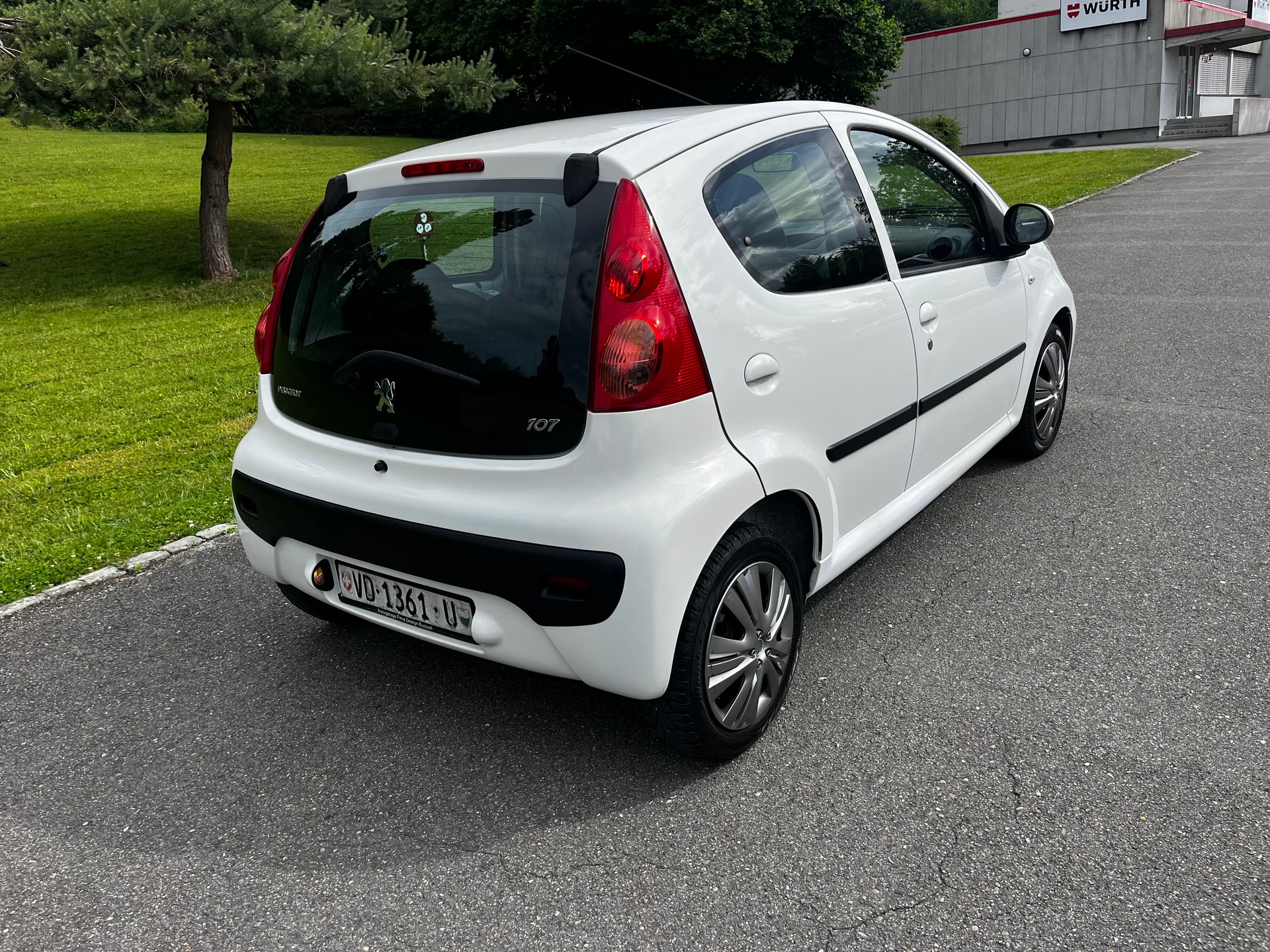PEUGEOT 107 1.0 Trendy BMP5-image-6