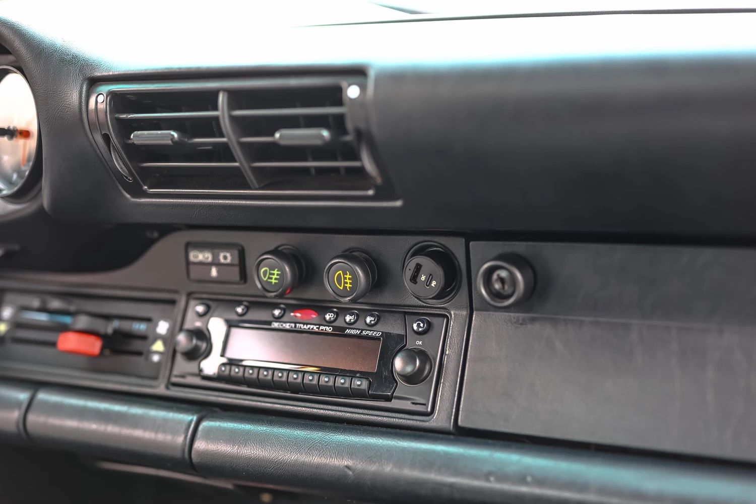PORSCHE 911 3.2 Carrera G50-image-7
