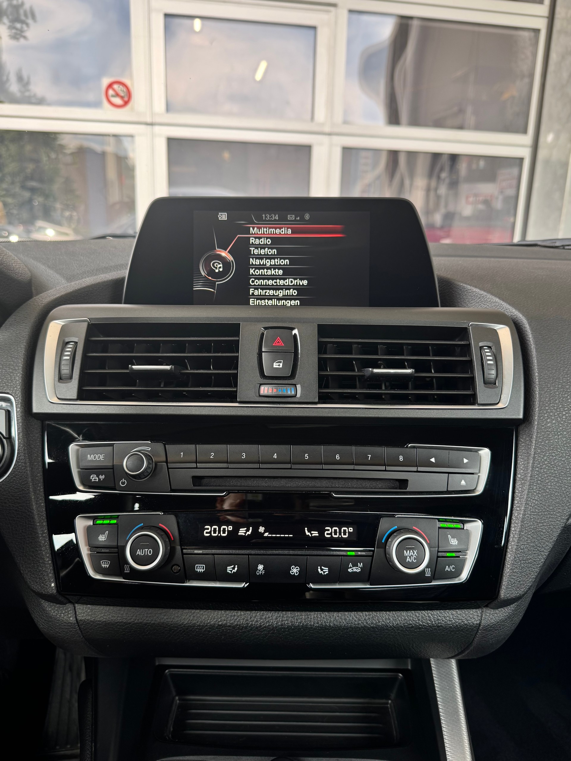 BMW 218i M Sport Steptronic / ab MFK bei Verkauf-image-11
