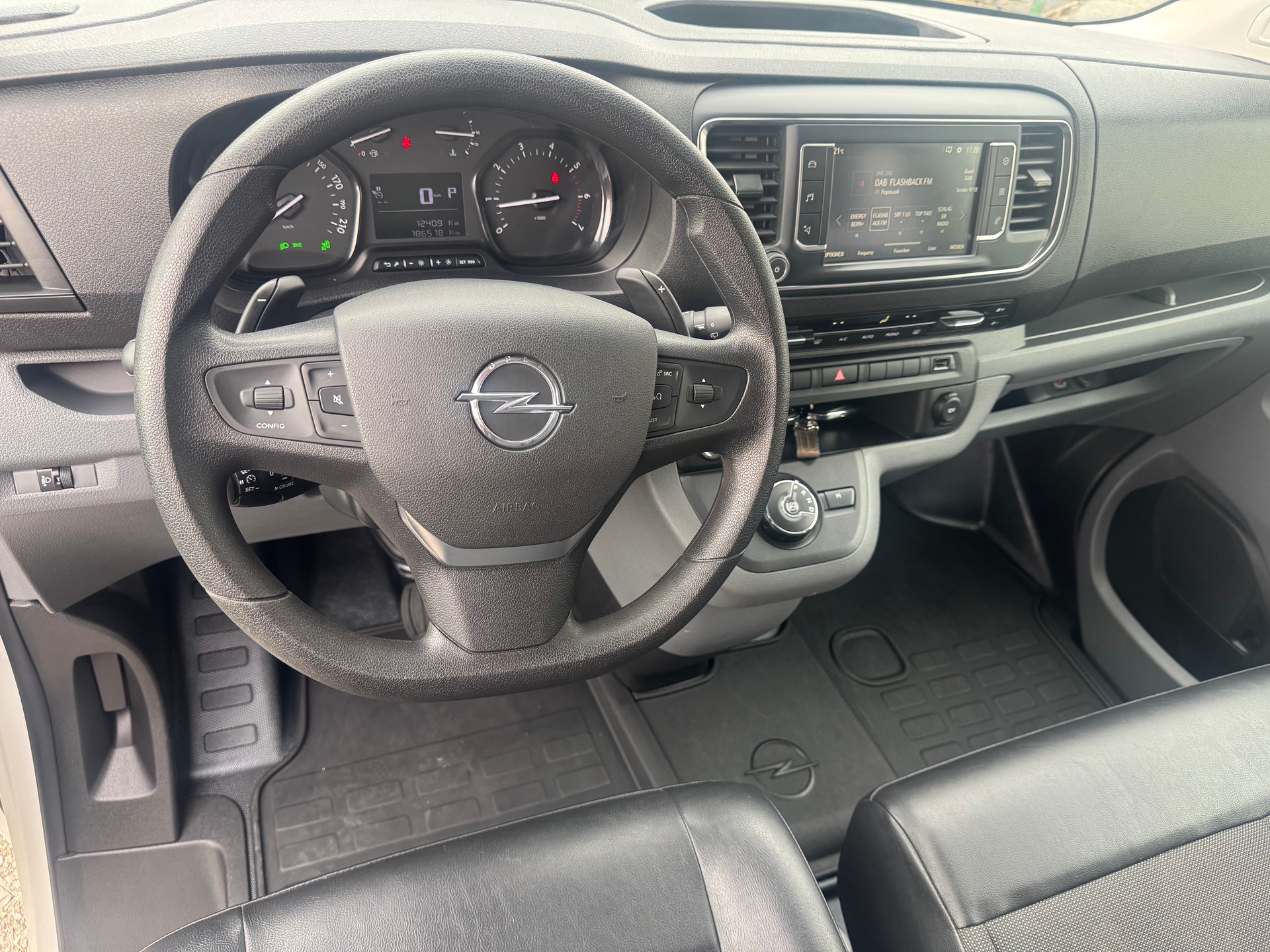 OPEL Vivaro Cargo 2.0 CDTI (Wohnmobil Ausbau)-image-3