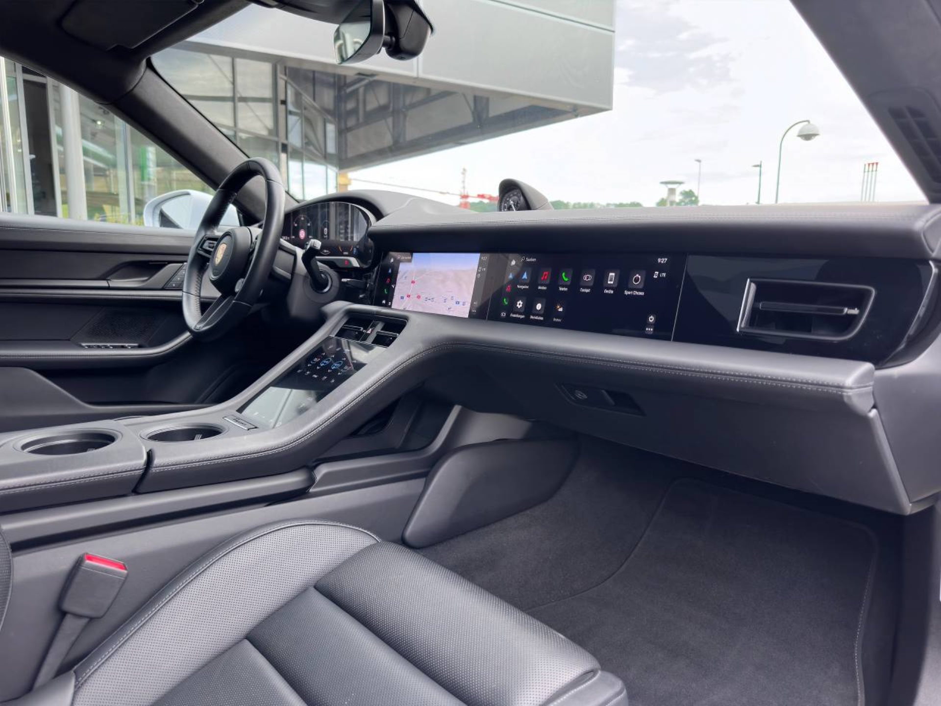 PORSCHE Taycan Turbo Sport Turismo-image-16