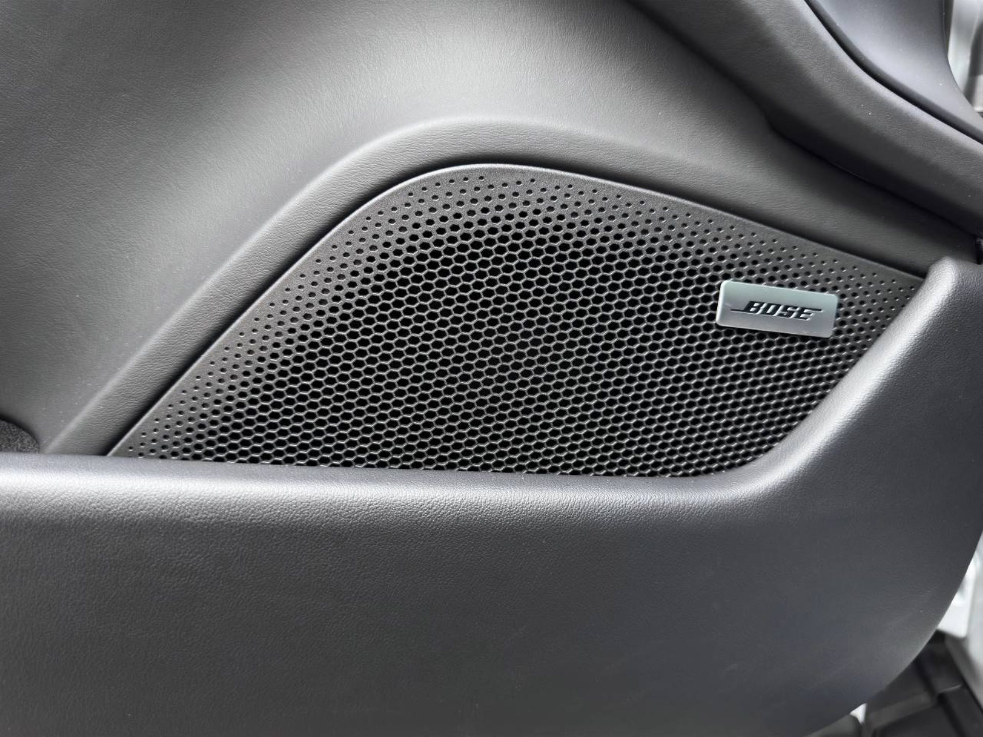 PORSCHE Taycan Turbo Sport Turismo-image-27