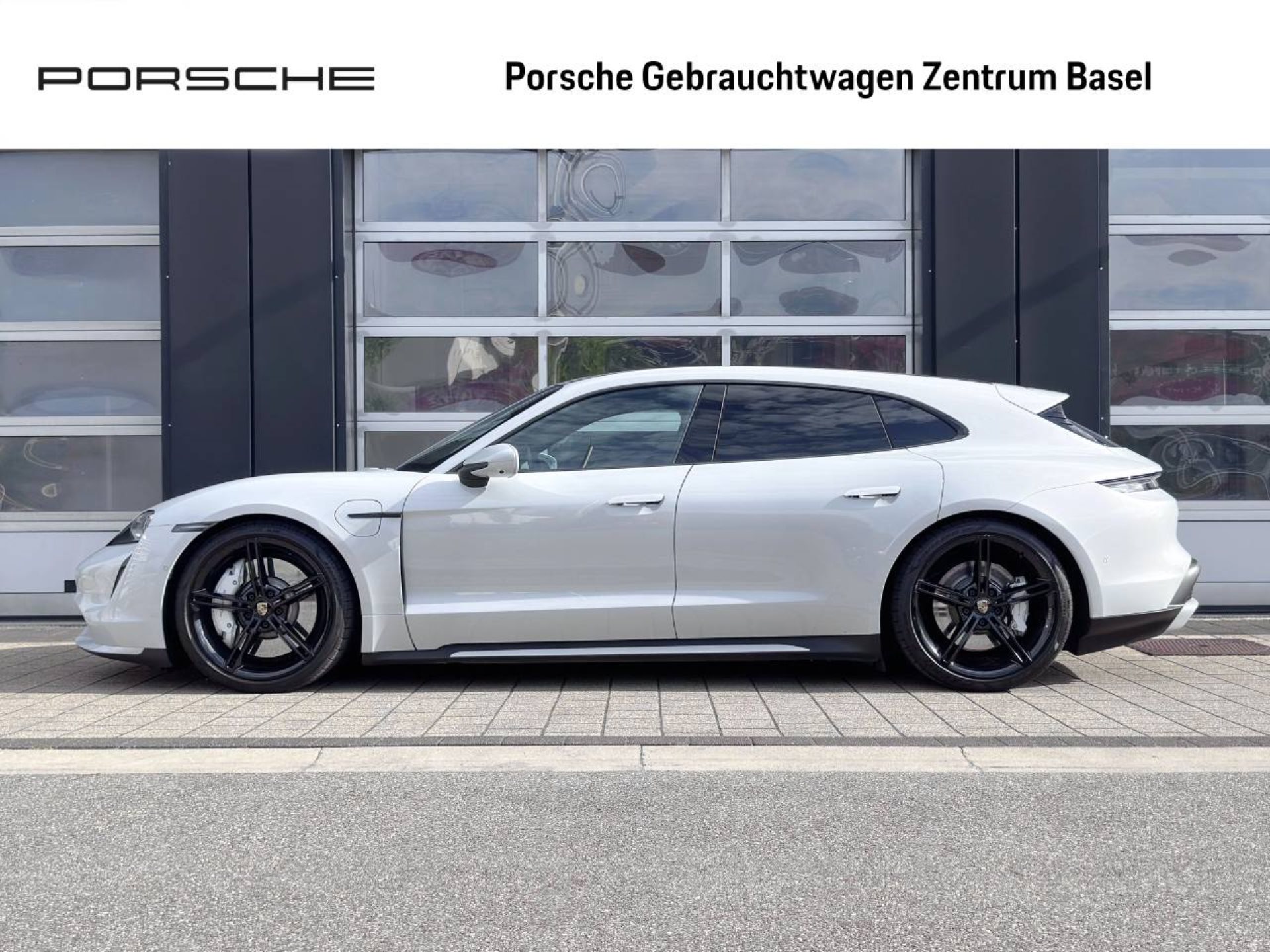 PORSCHE Taycan Turbo Sport Turismo-showroom-element-1