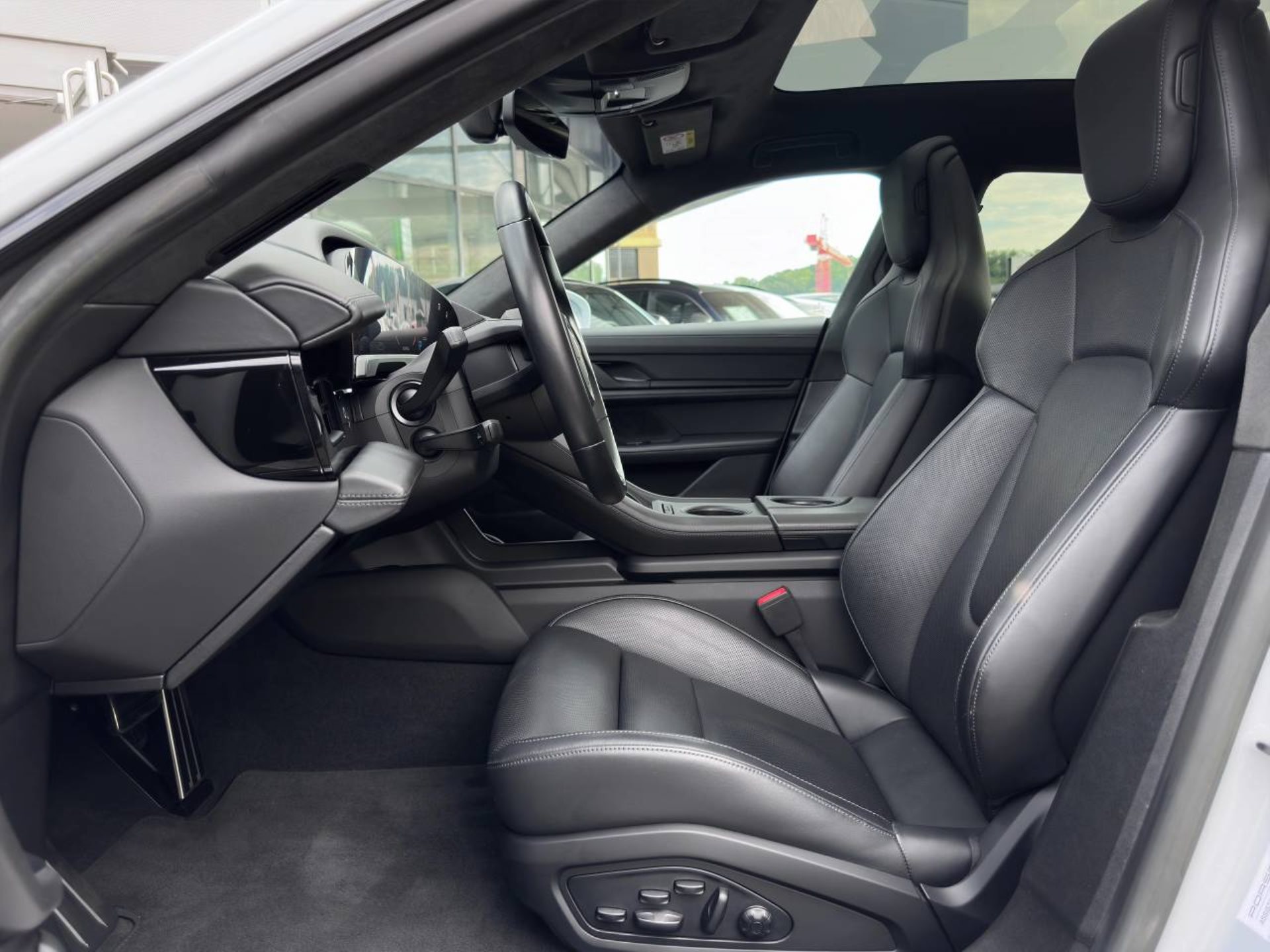 PORSCHE Taycan Turbo Sport Turismo-image-18