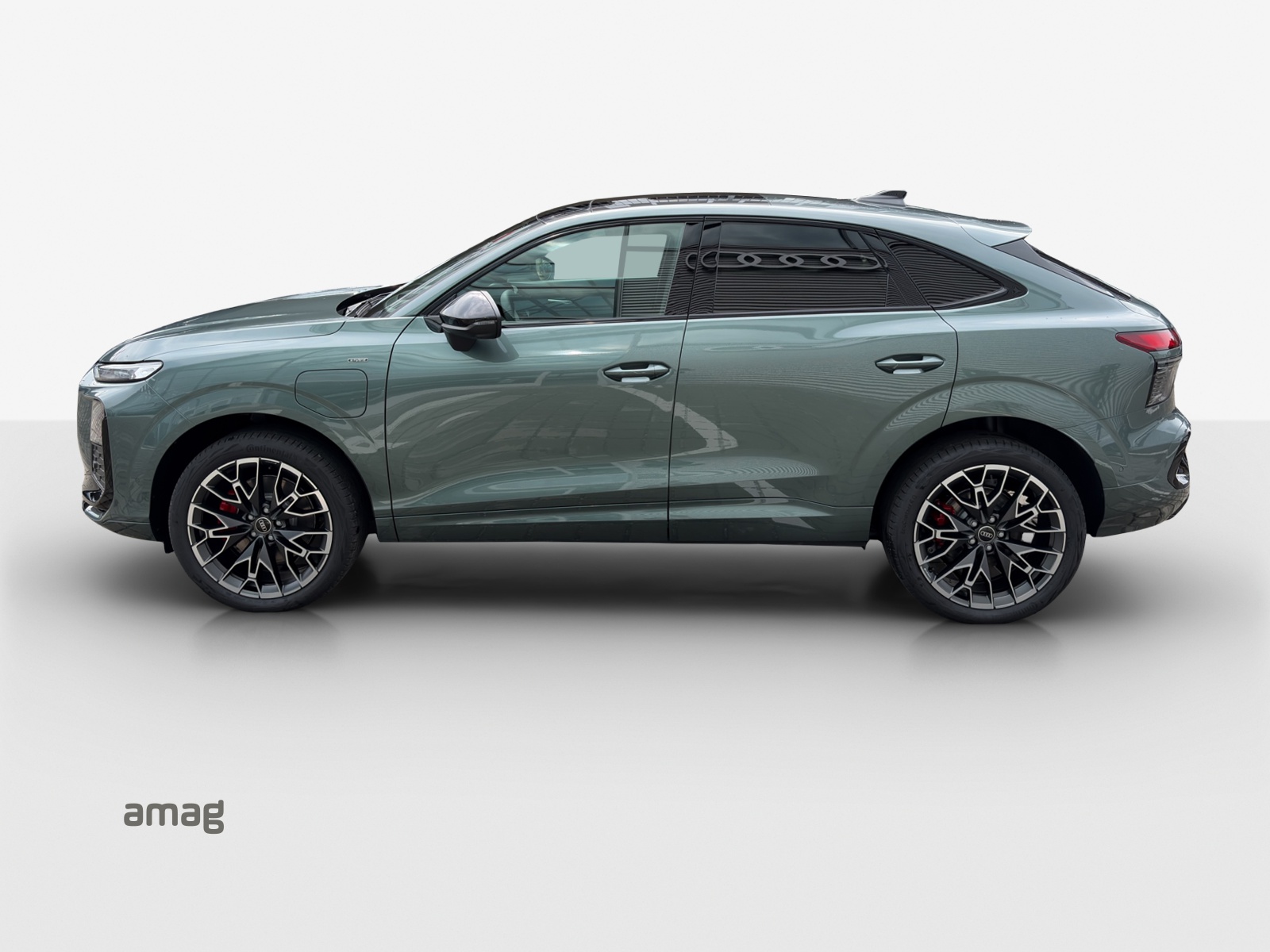 AUDI Q3 Sportback e-hybrid 200 kW S tronig-showroom-element-1