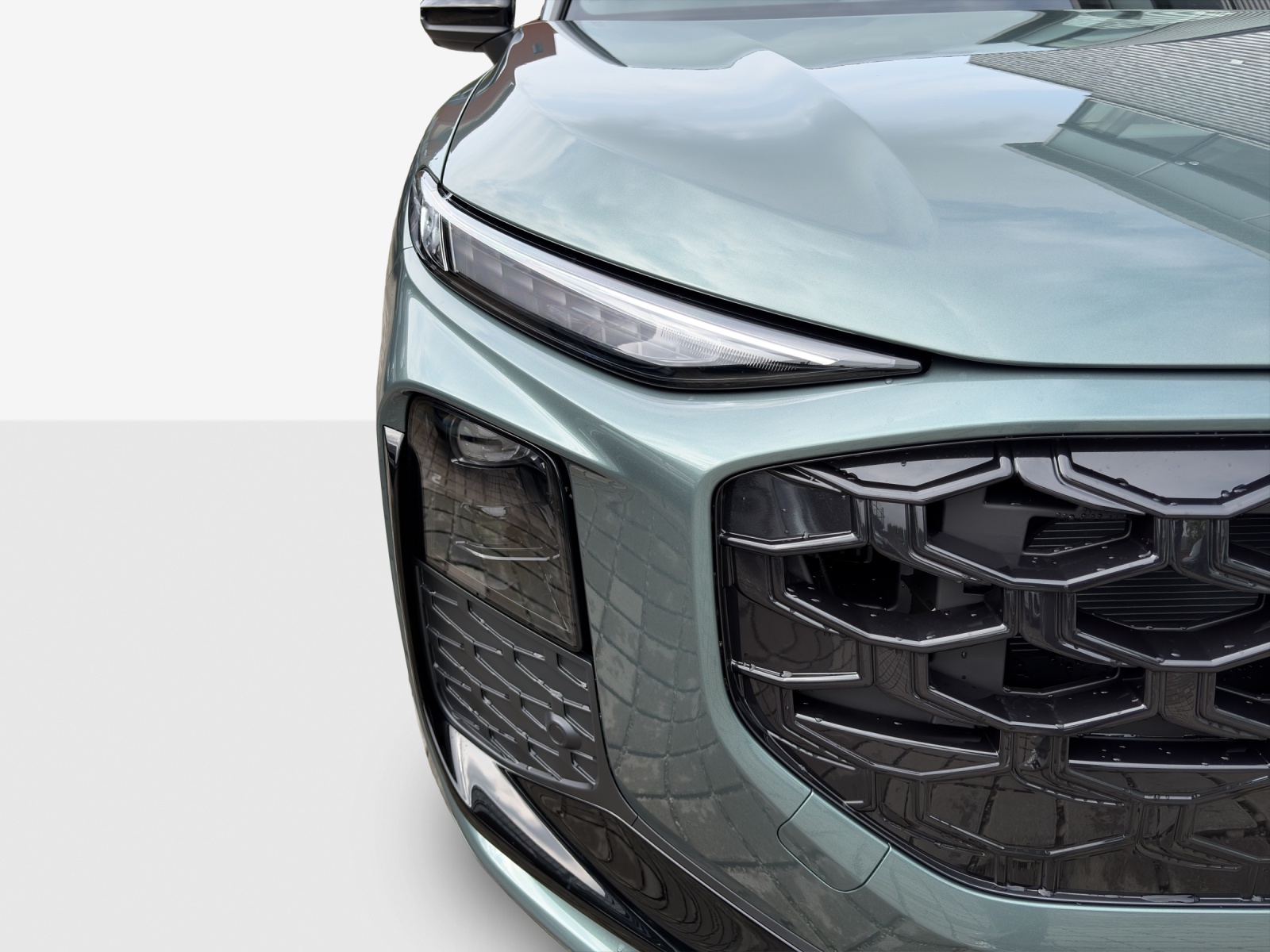 AUDI Q3 Sportback e-hybrid 200 kW S tronig-image-15