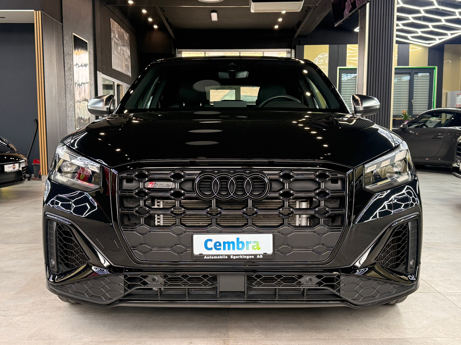 AUDI SQ2 TFSI quattro S-tronic-showroom-element-1