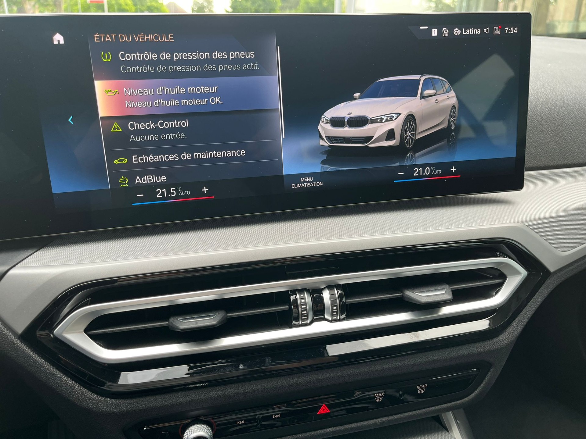 BMW 320d xDrive 48V Touring Steptronic-image-26