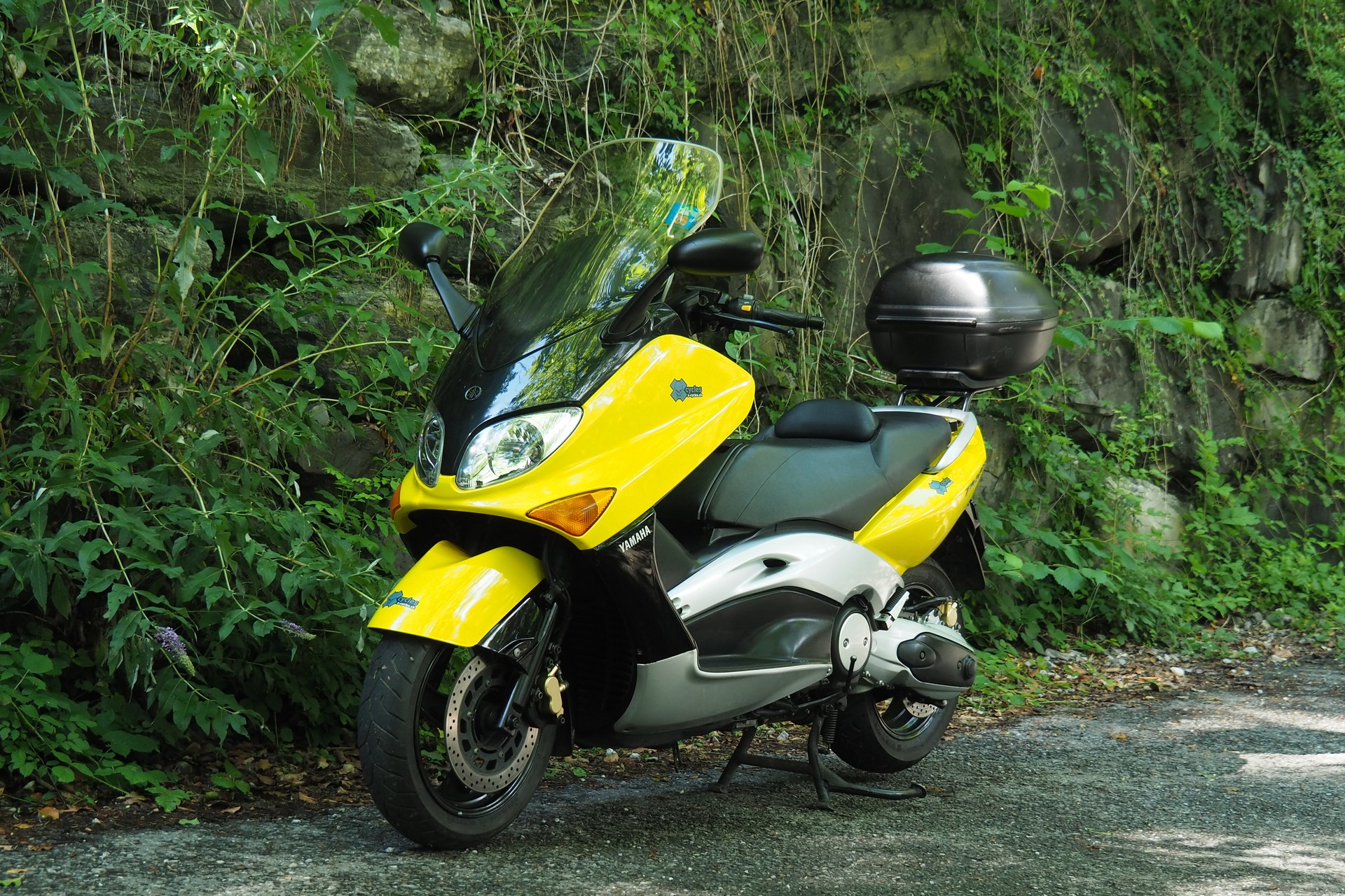 YAMAHA T-MAX XP 500-image-3