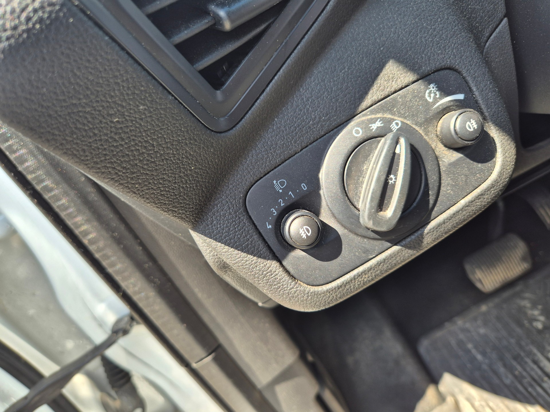 FORD Kuga 2.0 TDCi Carving 4WD PowerShift-image-7