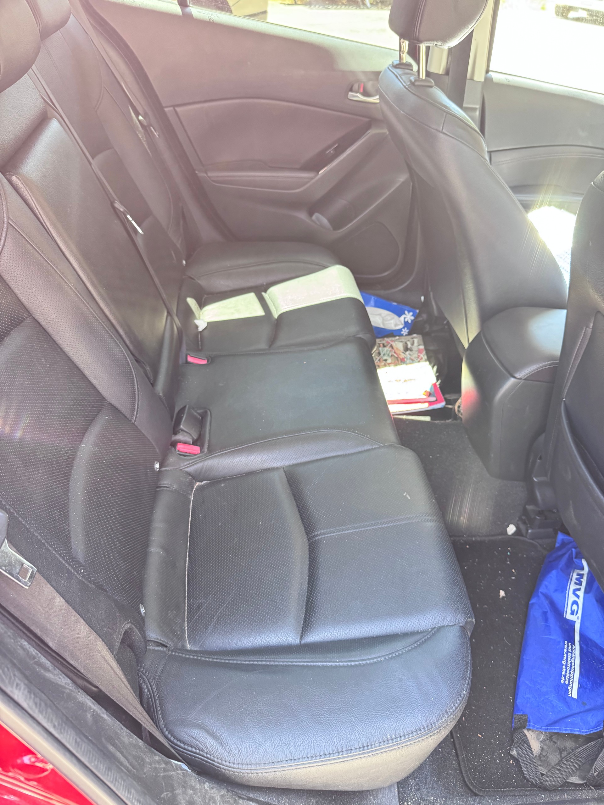 MAZDA 3 SKYACTIV-D 150 Revolution Automat-image-10
