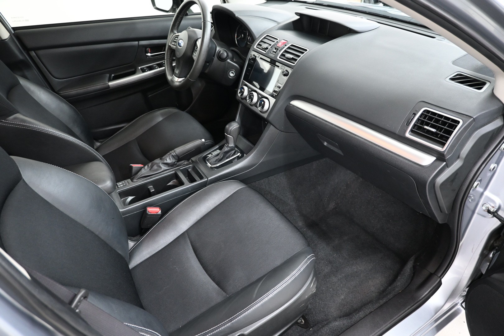 SUBARU Impreza 1.6 Swiss one CVT-image-5