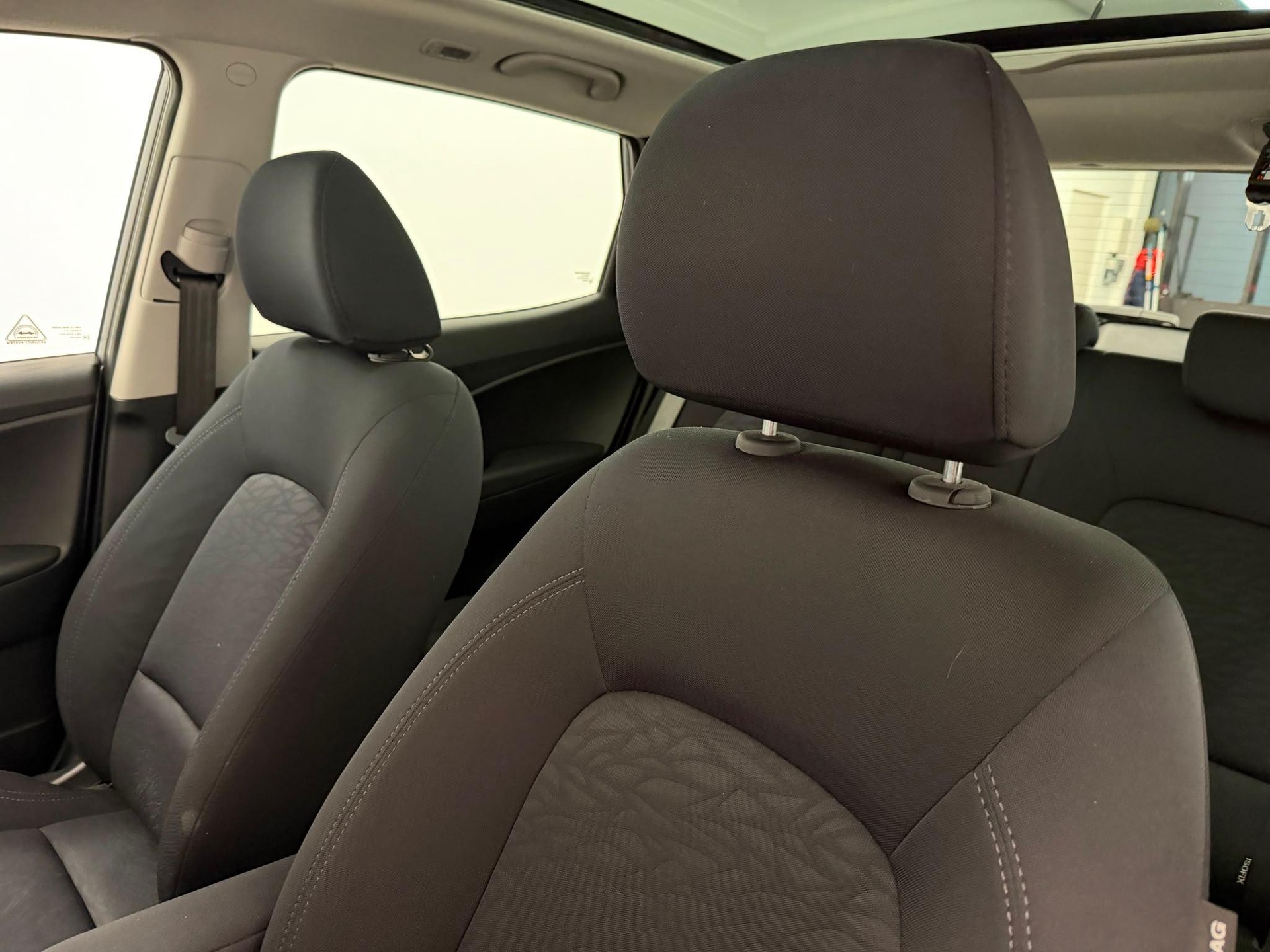 HYUNDAI ix20 1.6 Style-image-11