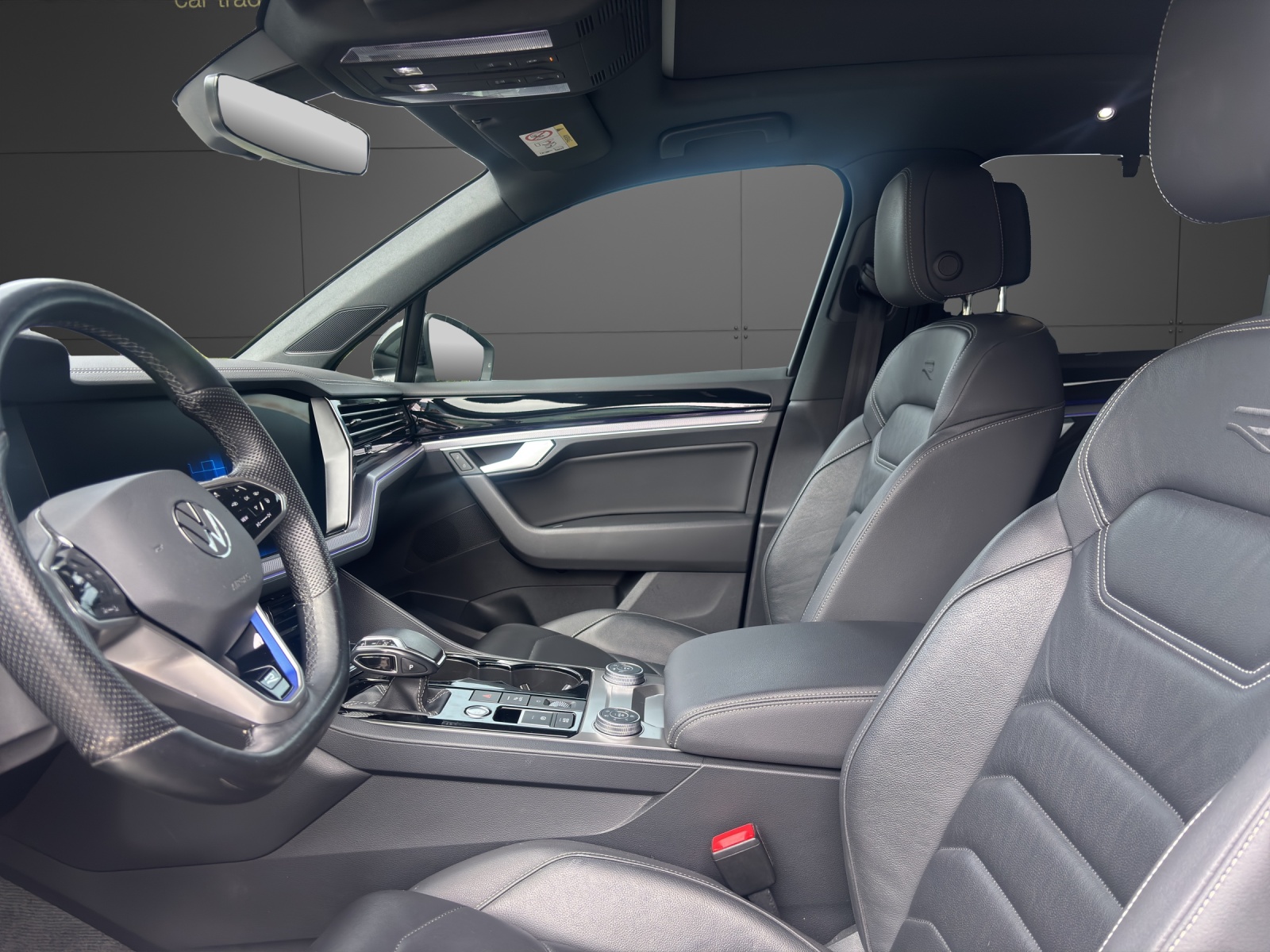 VW Touareg 3.0 TSI eHybrid R Tiptronic-showroom-element-2