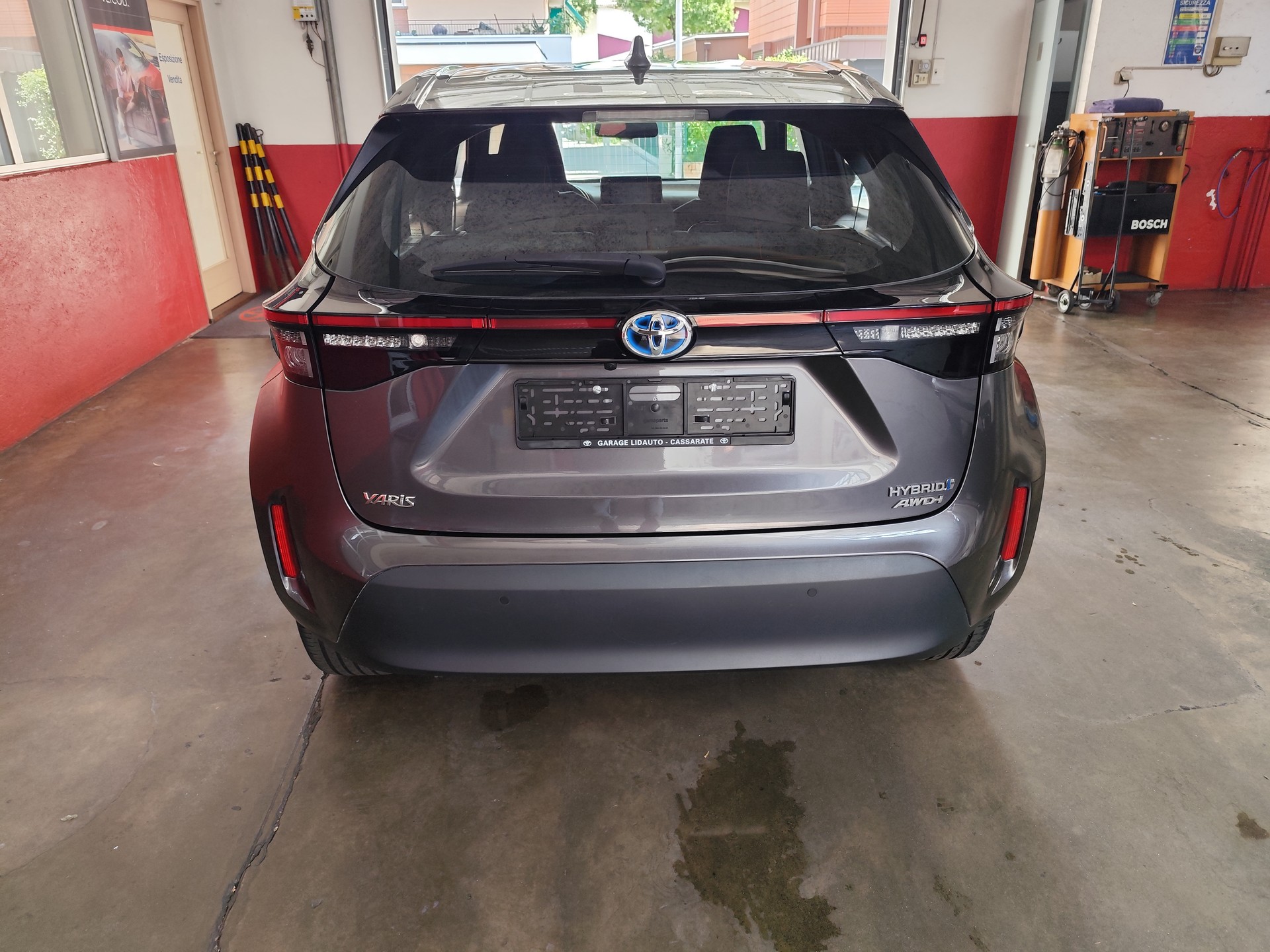 TOYOTA Yaris Cross 1.5 Trend e-CVT AWDi-showroom-element-3