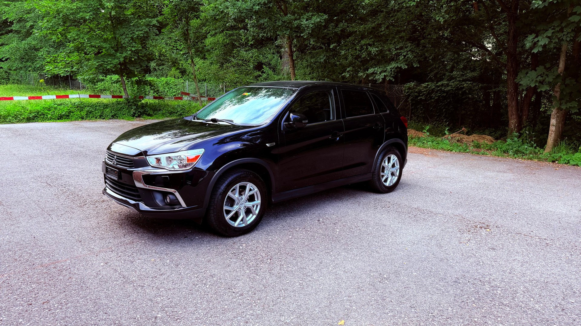 MITSUBISHI ASX 2.2 DID Celebration 300K 4WD Automatic-image-1