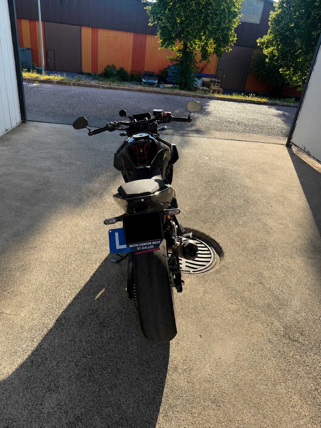 SUZUKI GSX 8 S (35kW)-image-3