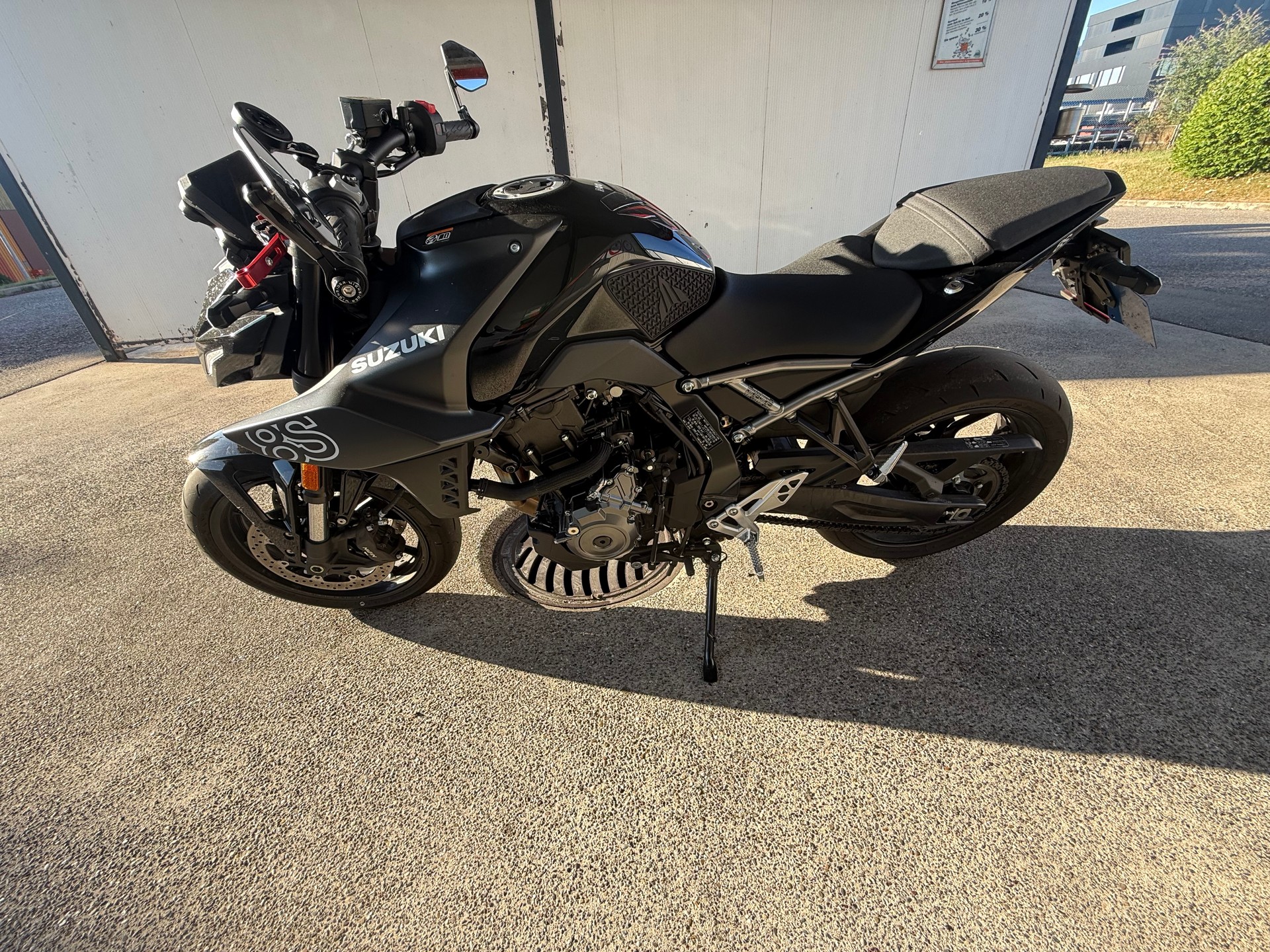 SUZUKI GSX 8 S (35kW)-image-2