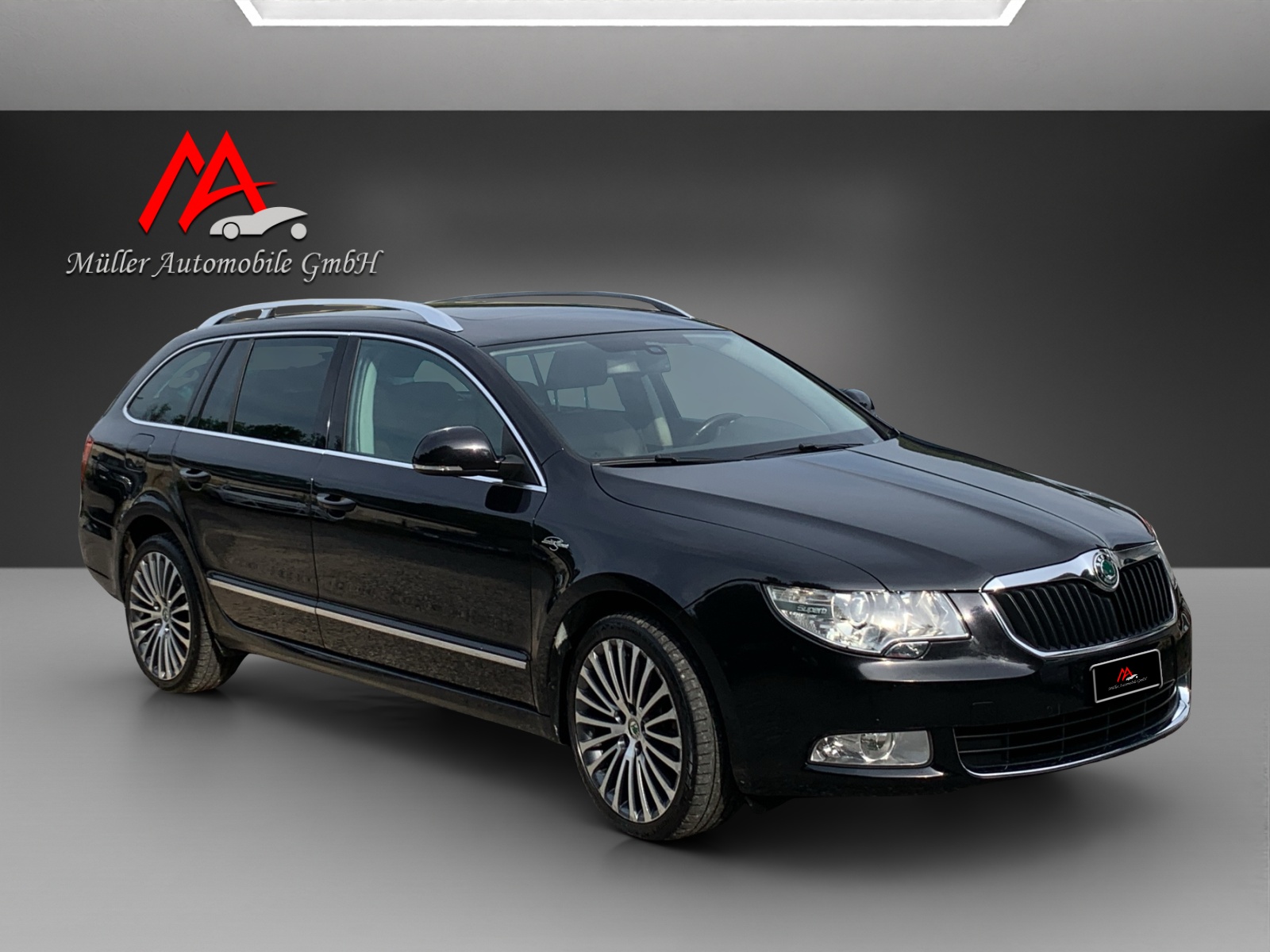 SKODA Superb Combi 3.6 FSI Laurin & Klement 4x4 DSG-showroom-element-1