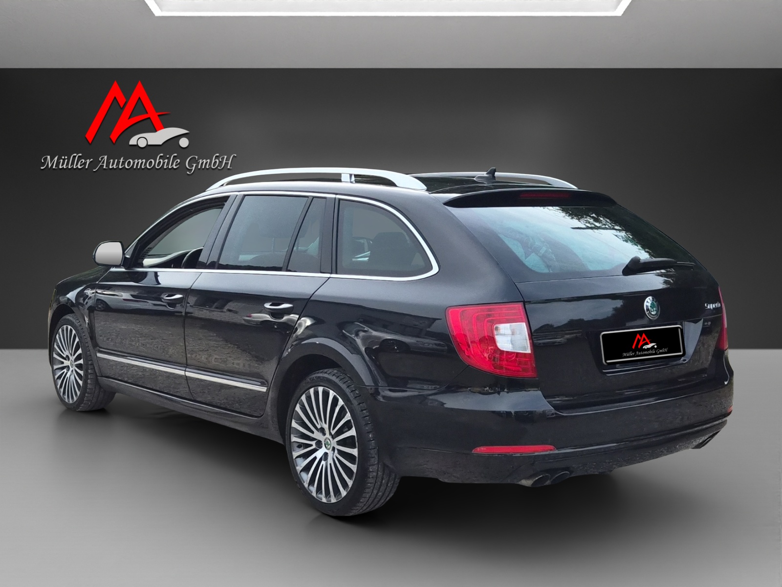 SKODA Superb Combi 3.6 FSI Laurin & Klement 4x4 DSG-image-5