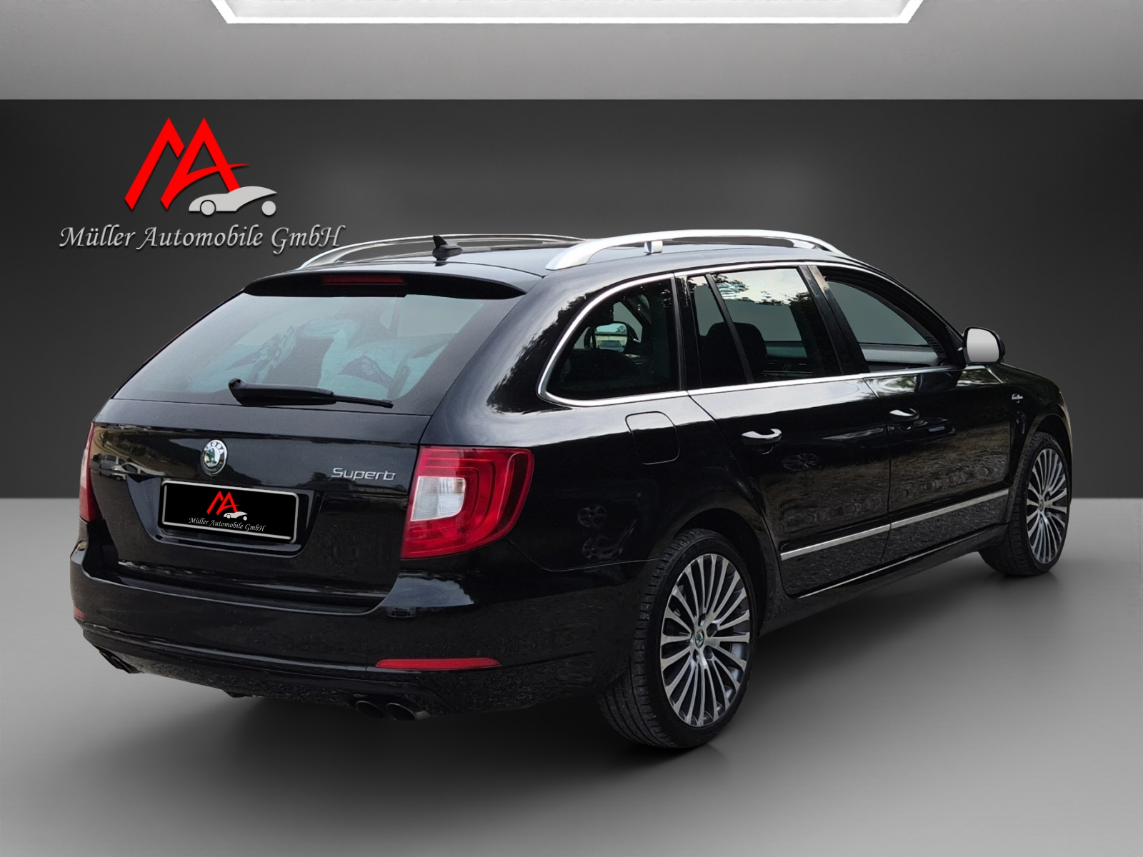 SKODA Superb Combi 3.6 FSI Laurin & Klement 4x4 DSG-image-4