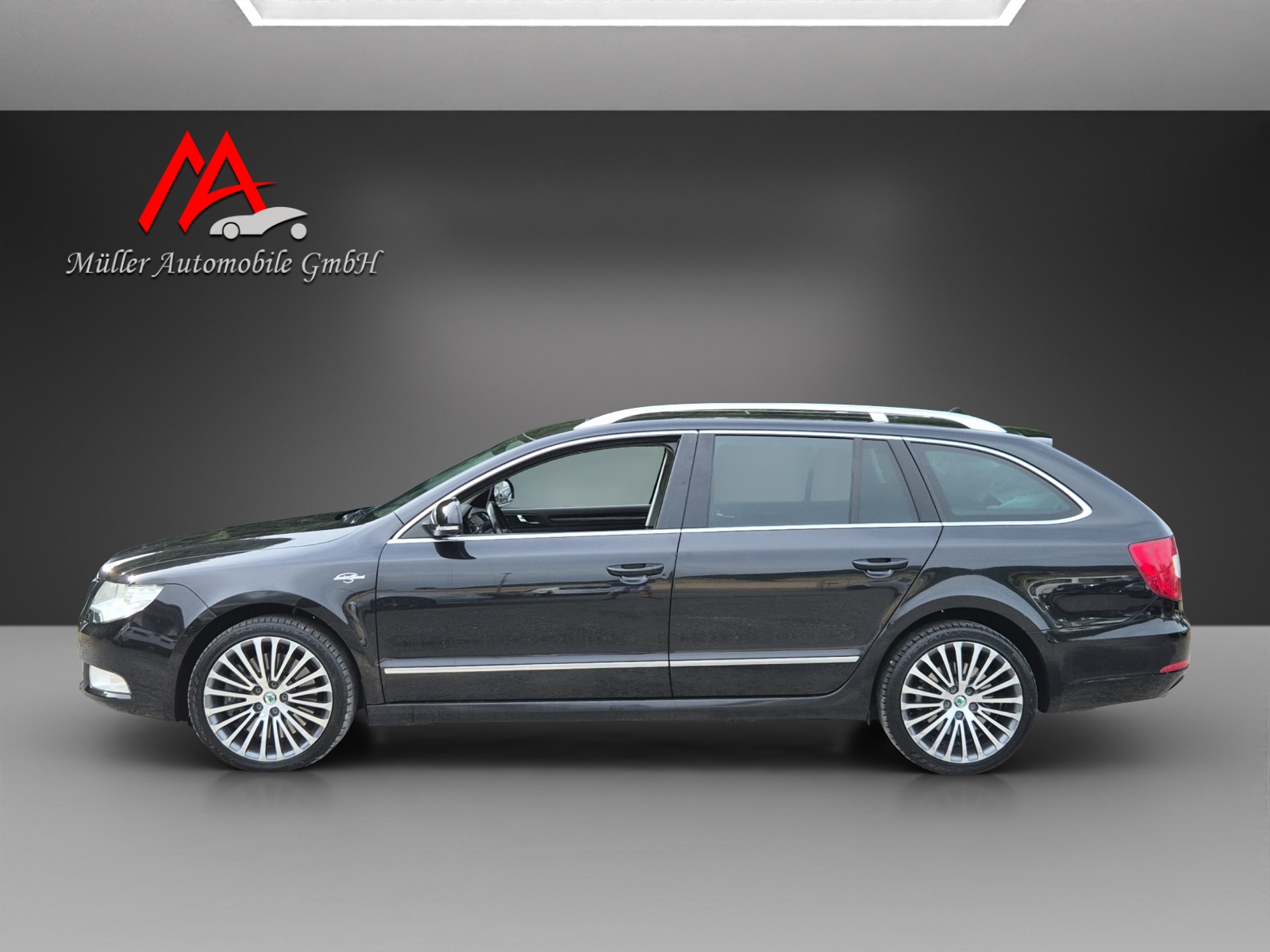 SKODA Superb Combi 3.6 FSI Laurin & Klement 4x4 DSG-showroom-element-3