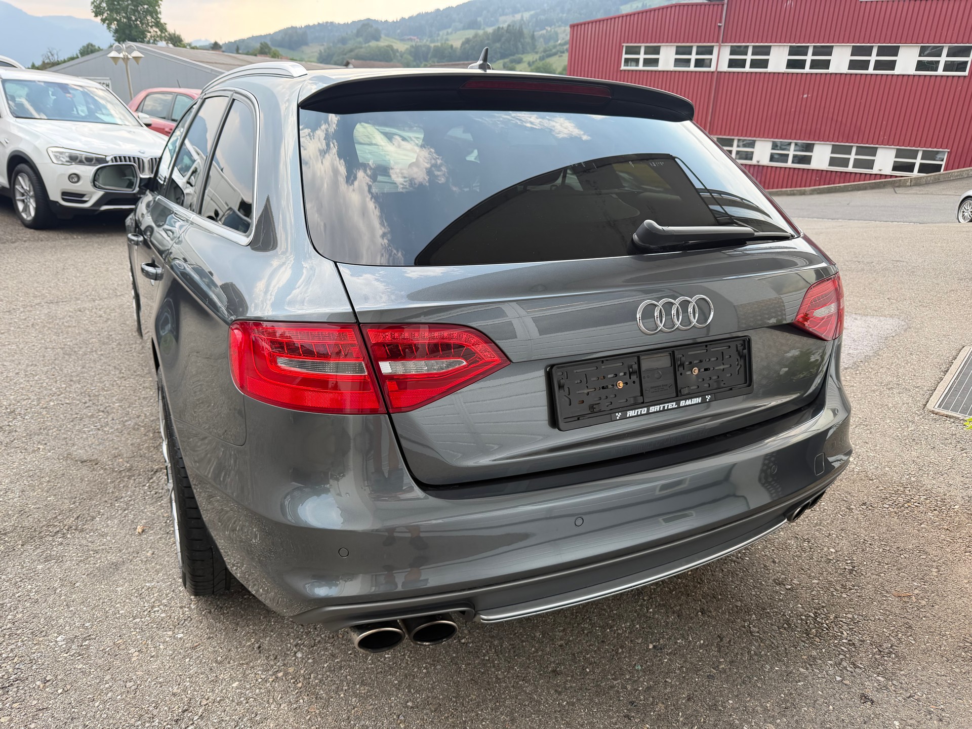 AUDI S4 Avant 3.0 TFSI quattro S-tronic-showroom-element-2