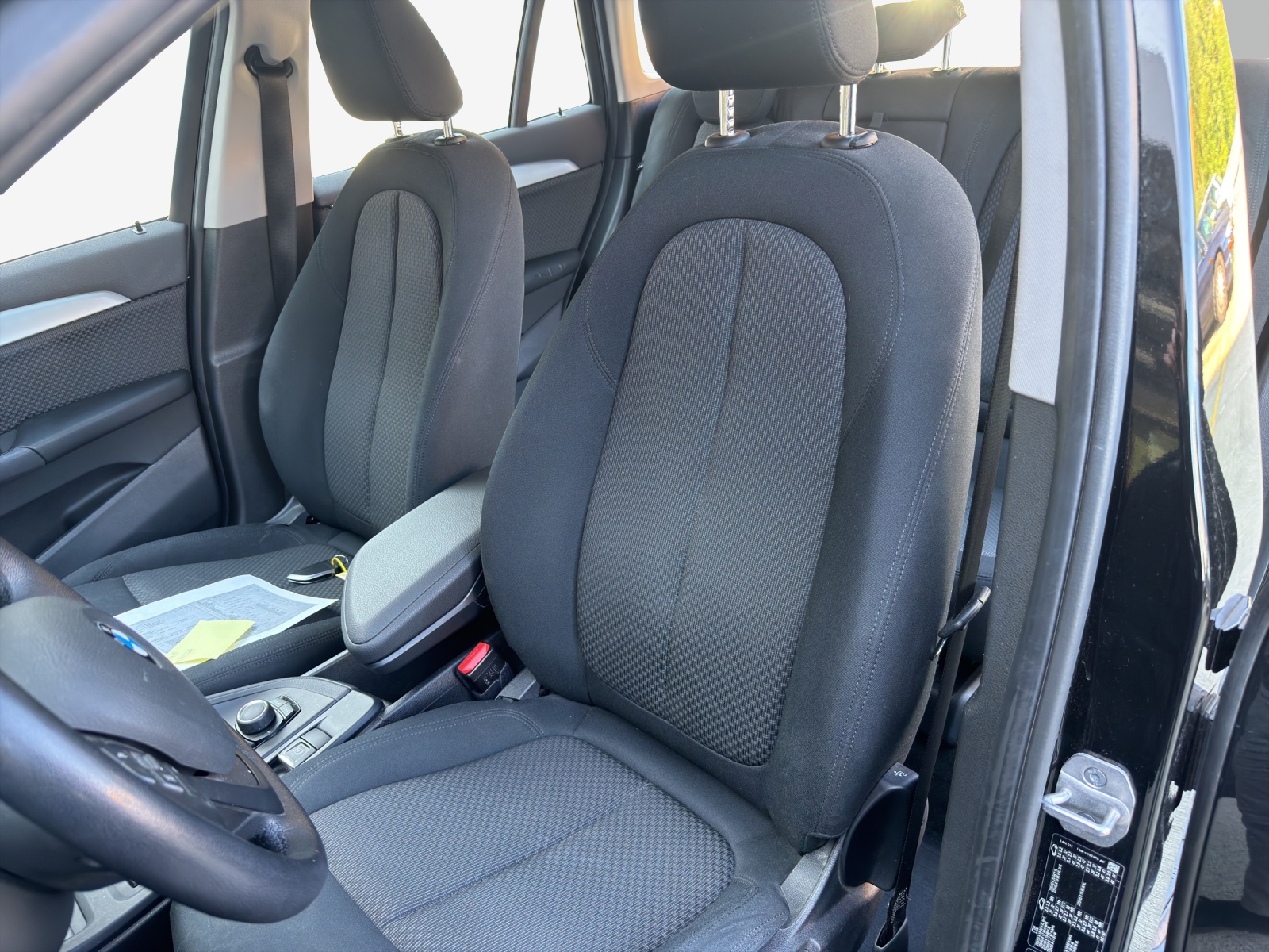 BMW X1 xDrive 20i Essential Edition Steptronic-image-14