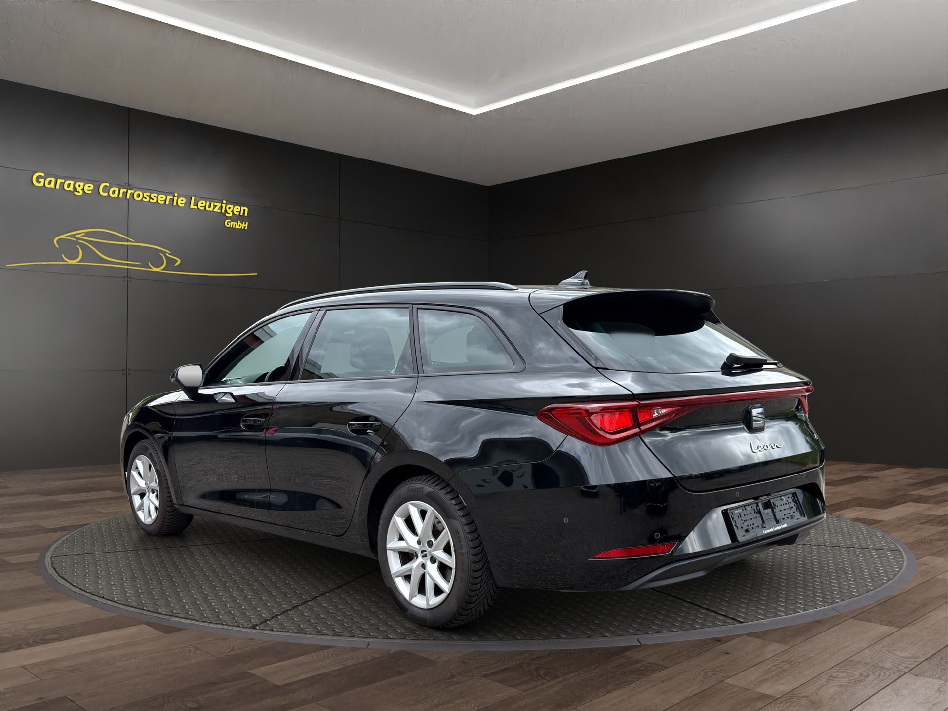 SEAT Leon ST 2.0 TDI EVO DSG 4Drive Style-image-4