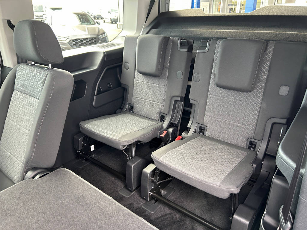 FORD TOURNEO CONNECT Grand 2.0 EcoBlue 122 Titanium-image-16