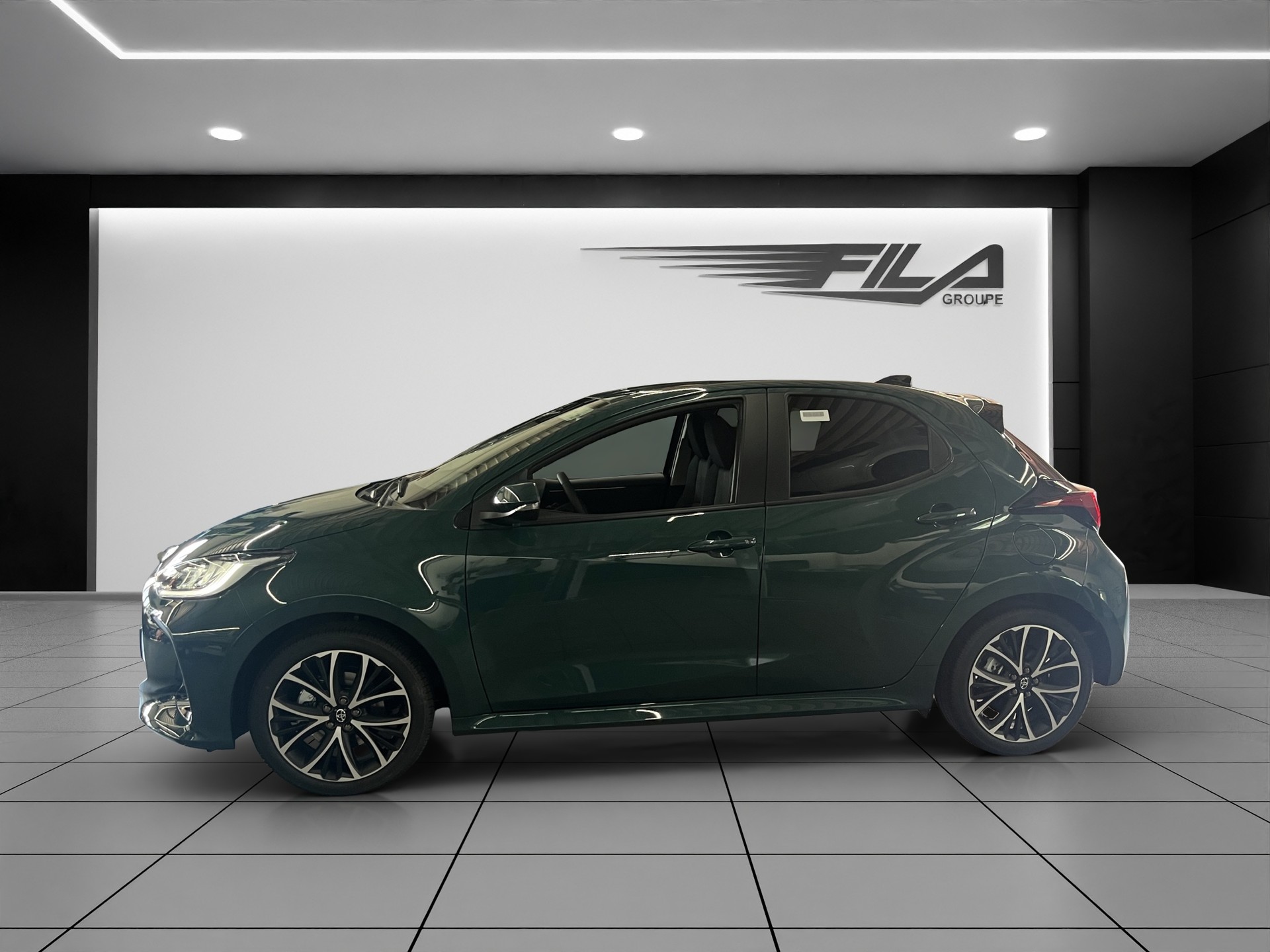 TOYOTA YARIS 1.5 VVT-i HSD Trend-showroom-element-3