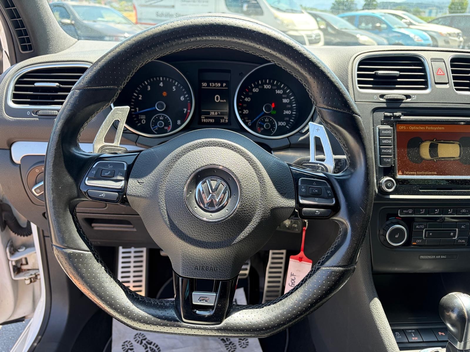 VW Golf 2.0 TSI R 4Motion DSG-image-1
