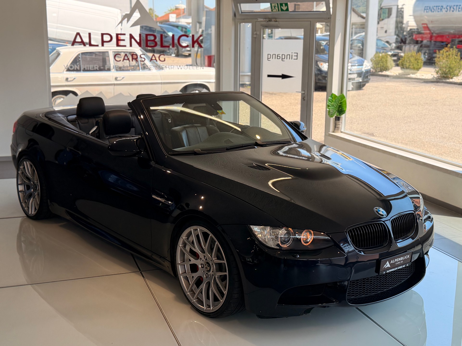 BMW M3 Cabriolet-showroom-element-3