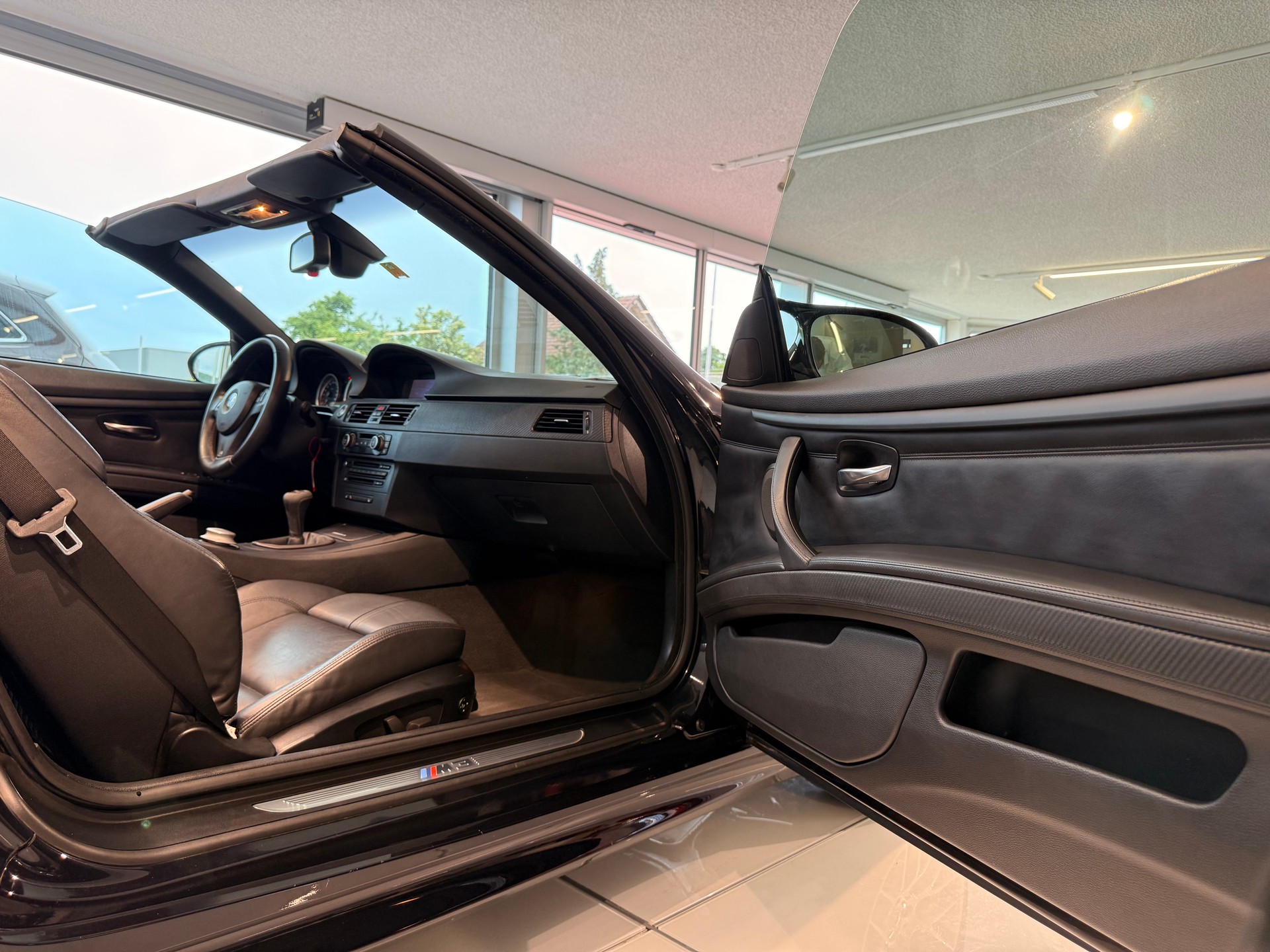 BMW M3 Cabriolet-image-15