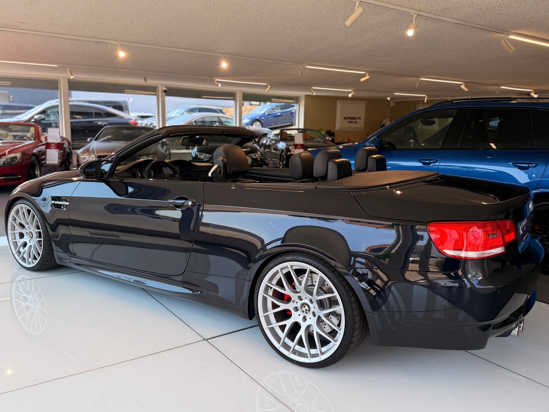 BMW M3 Cabriolet-image-8