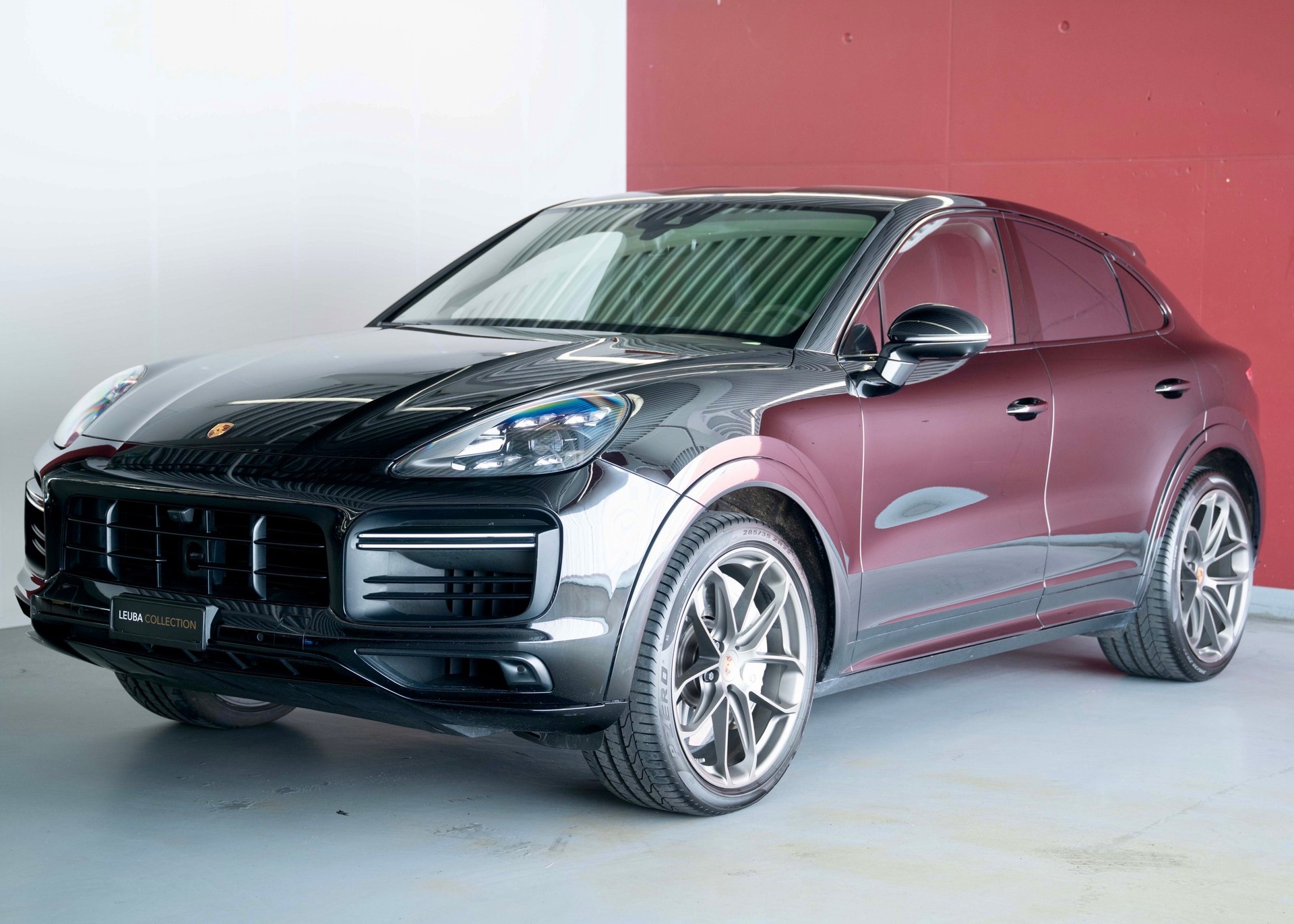 PORSCHE Cayenne Turbo Coupé (2nd hand, full Porsche history)-image-4