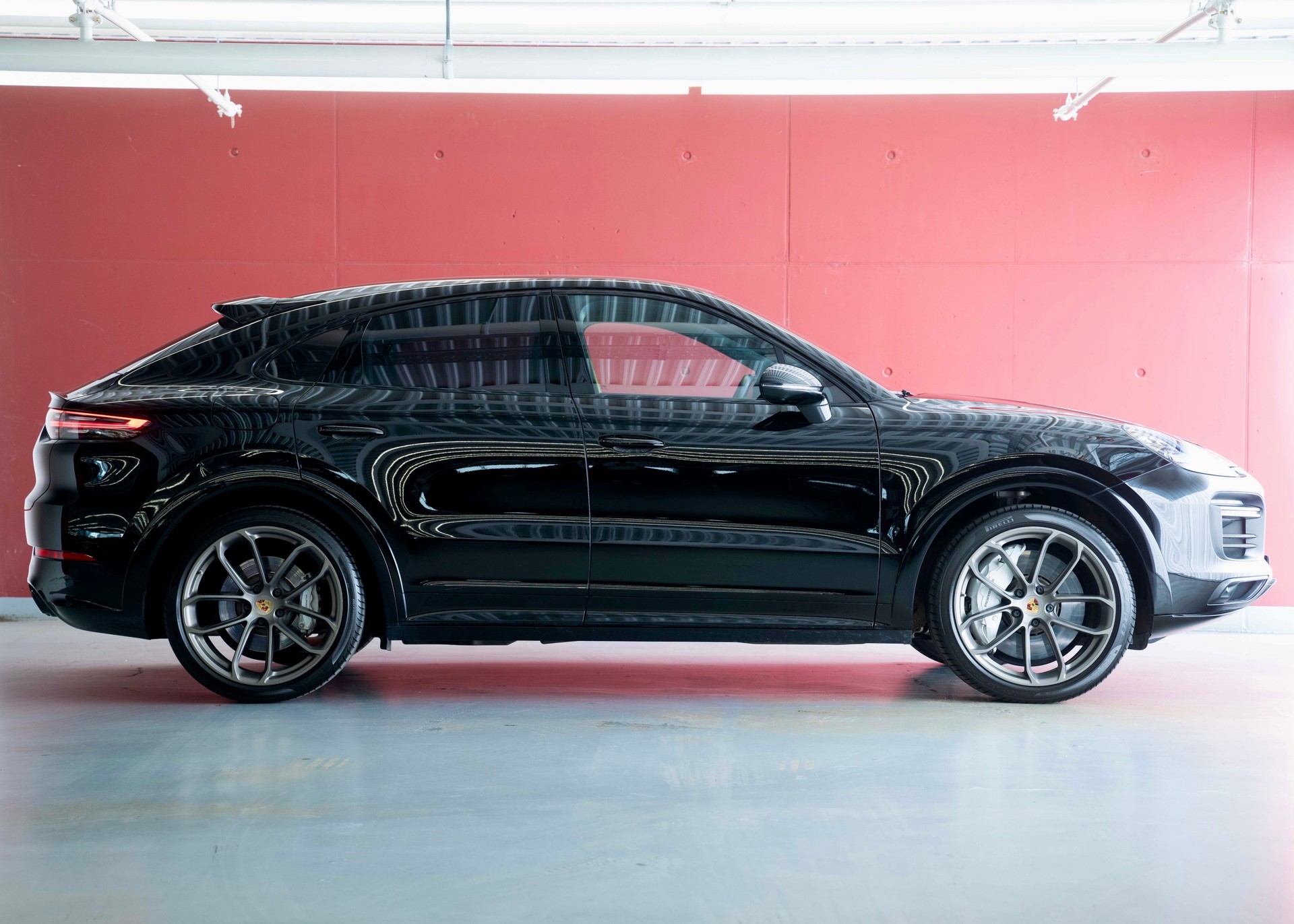 PORSCHE Cayenne Turbo Coupé (2nd hand, full Porsche history)-image-6
