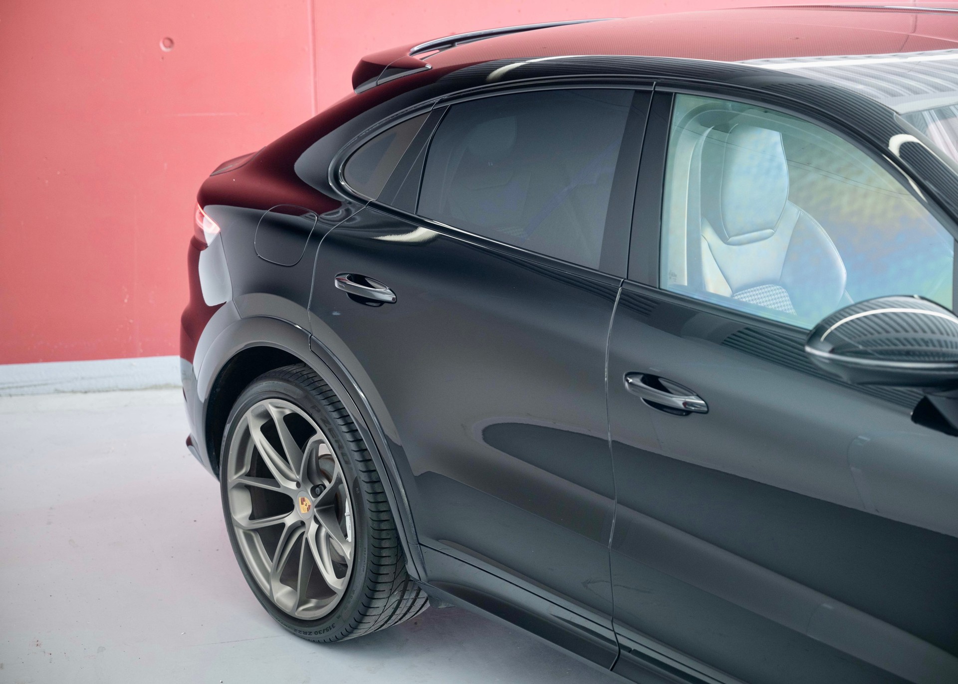 PORSCHE Cayenne Turbo Coupé (2nd hand, full Porsche history)-image-10